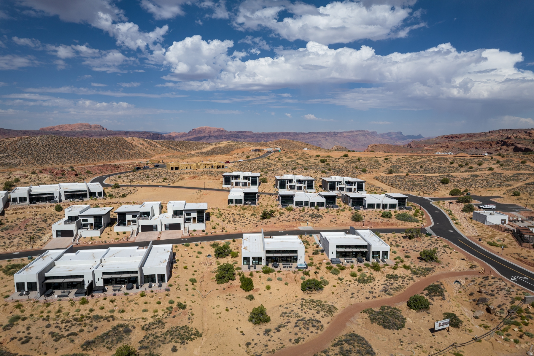 LIONSBACK - Residential