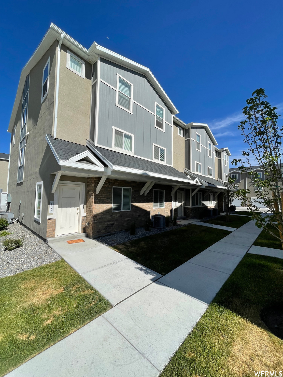 COLONY FARMS - Residential