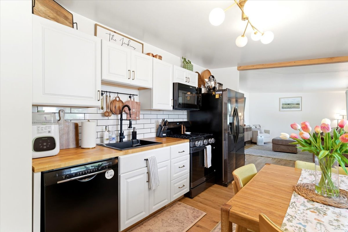 RON CLARE VILLAGE - Residential