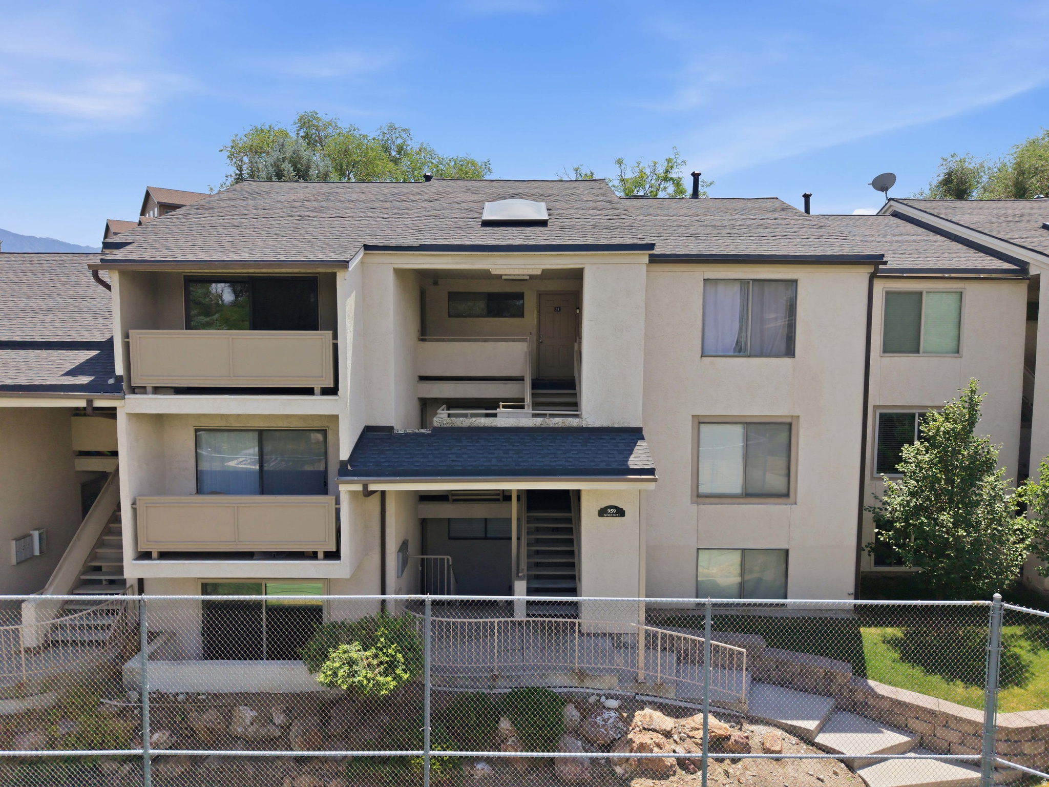 HILL CREEK - Residential