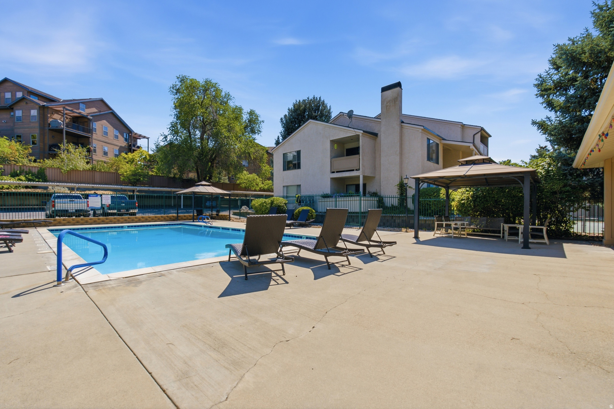 HILL CREEK - Residential