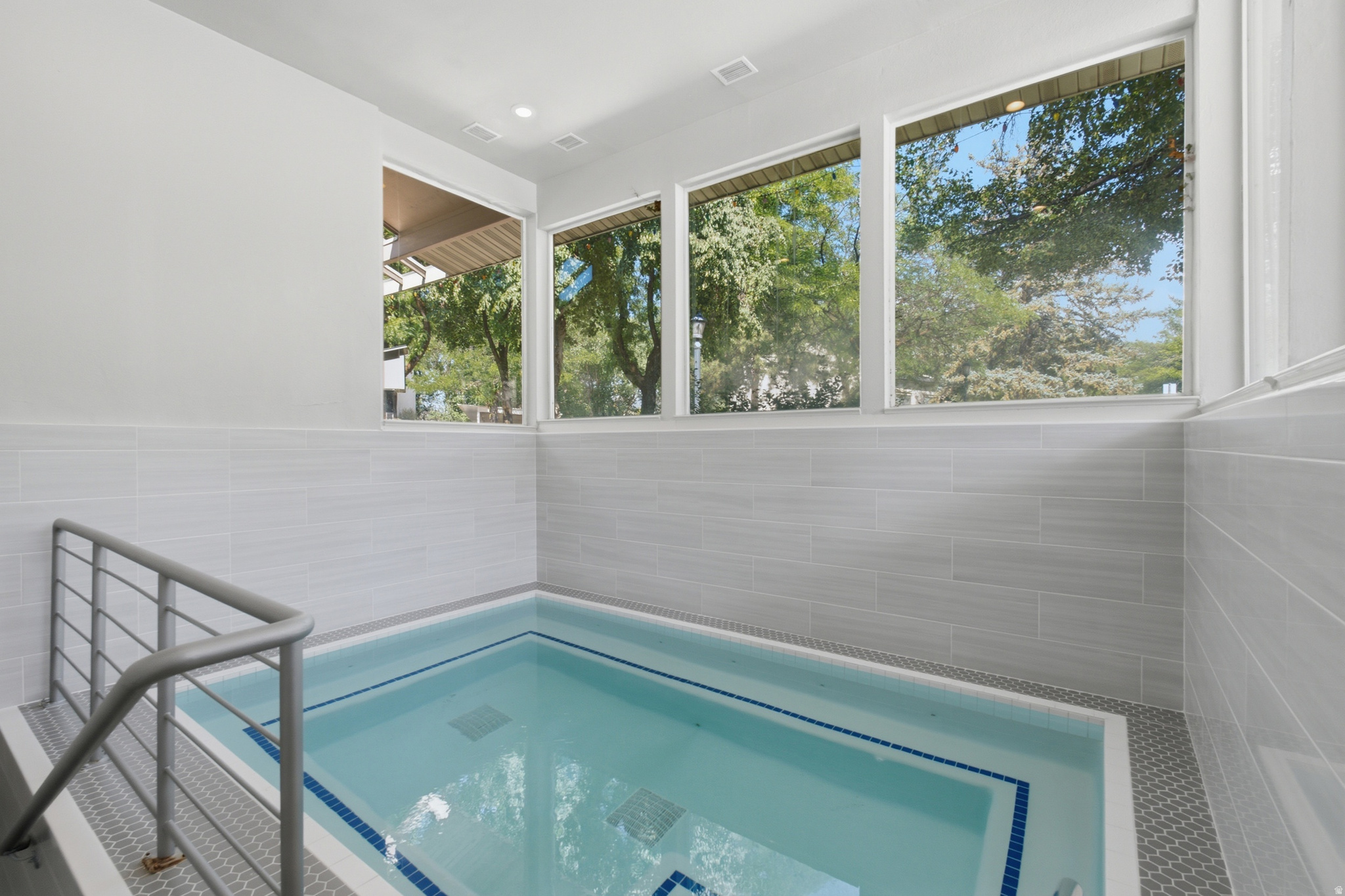 HILL CREEK - Residential