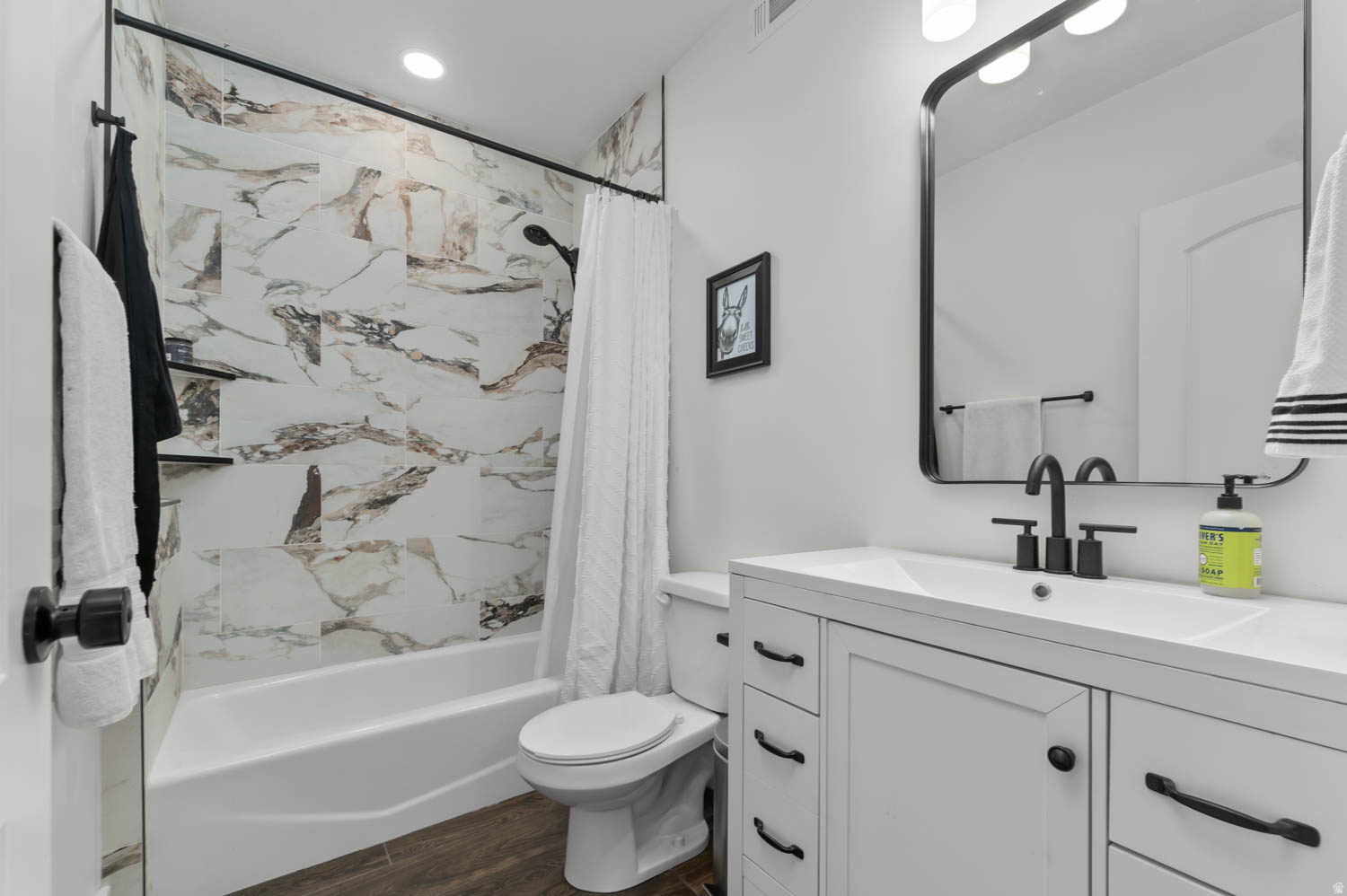 WHITING FARMS - Residential