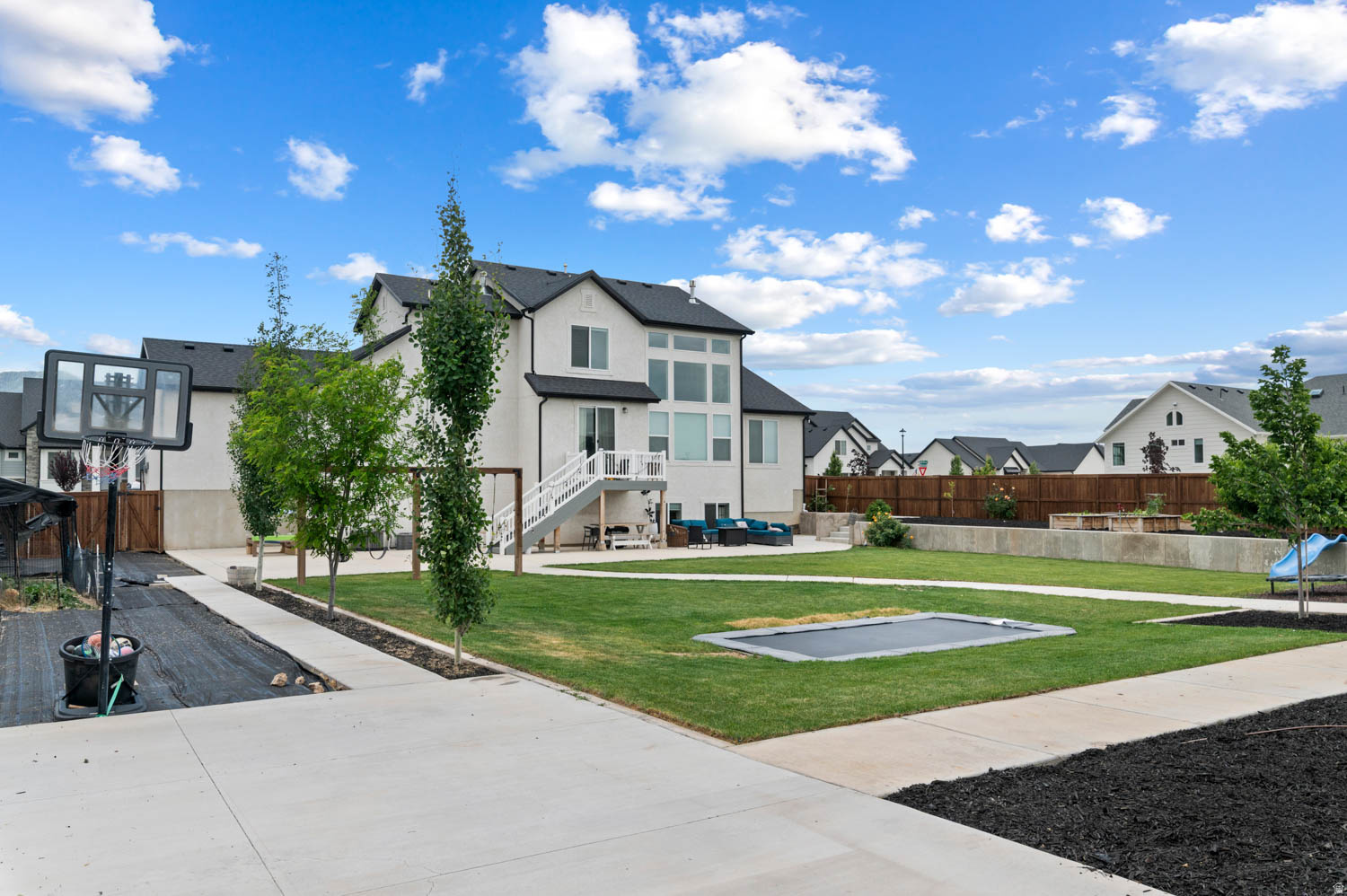 WHITING FARMS - Residential