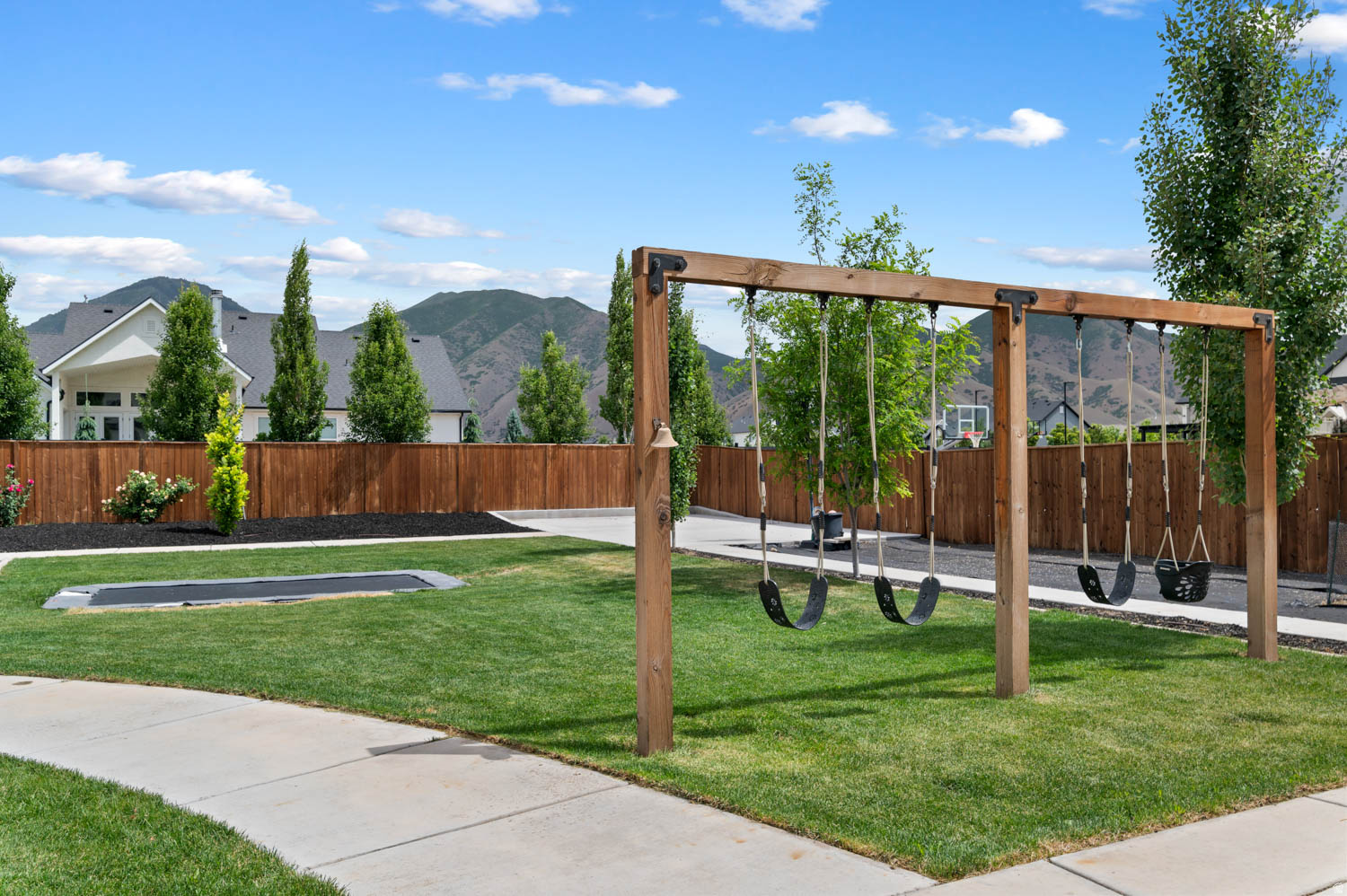 WHITING FARMS - Residential
