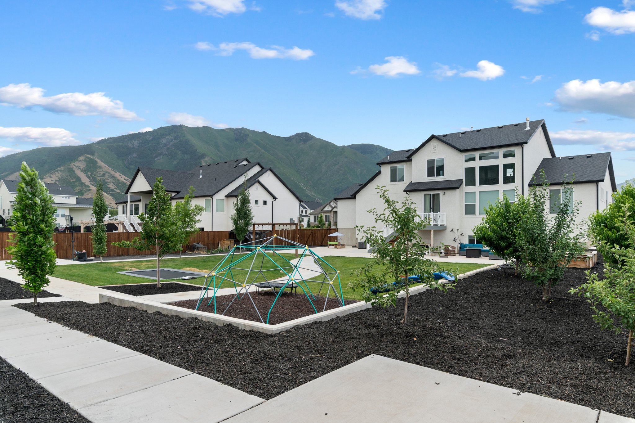 WHITING FARMS - Residential