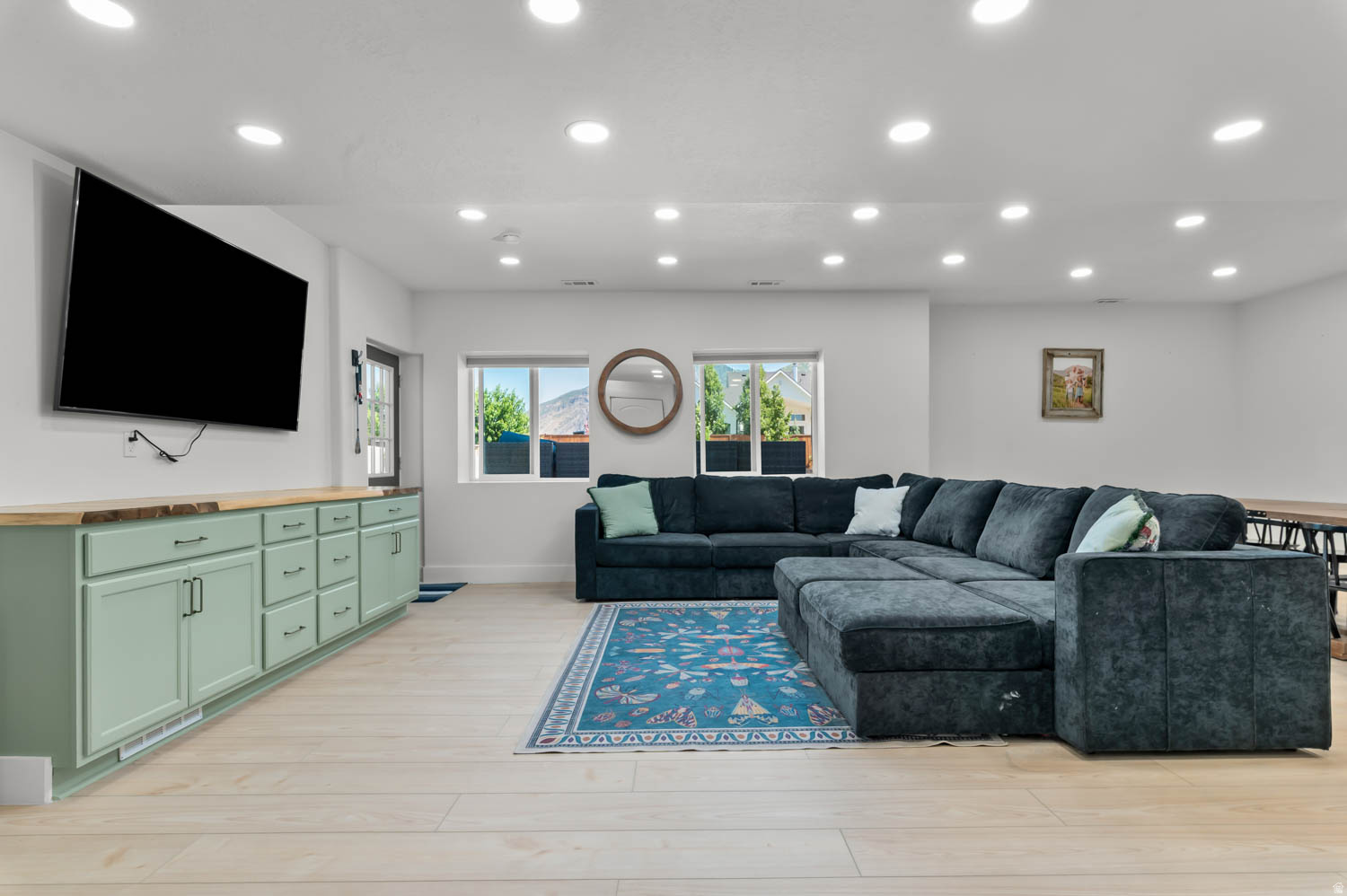 WHITING FARMS - Residential
