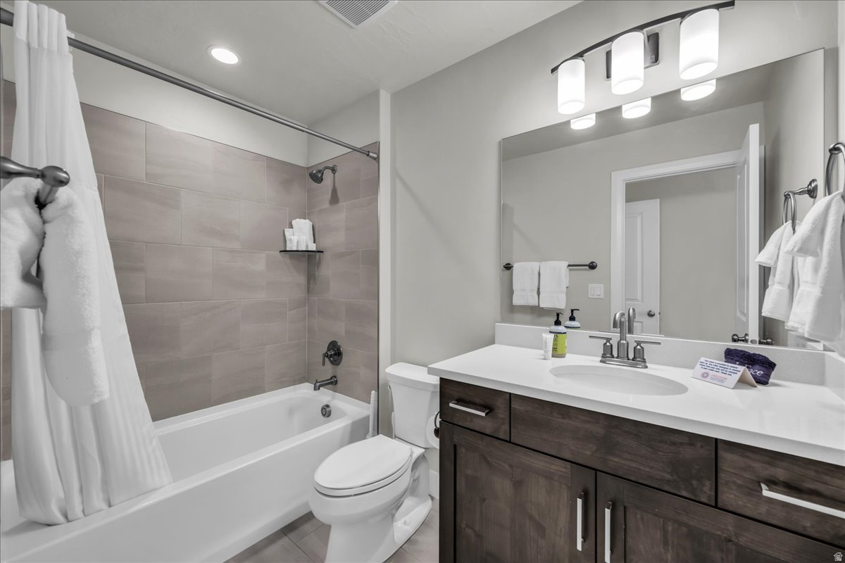 ESCONDIDO AT SIENNA - Residential