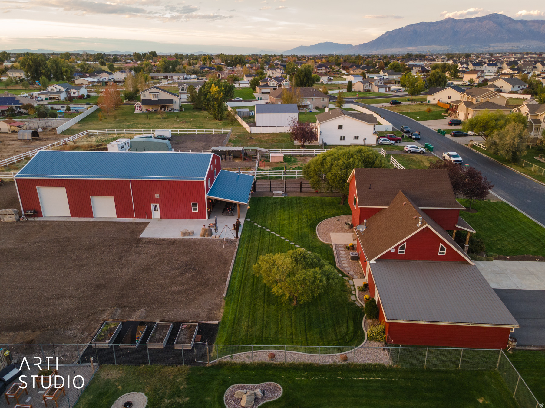 REGAL COUNTRY ESTATE - Residential