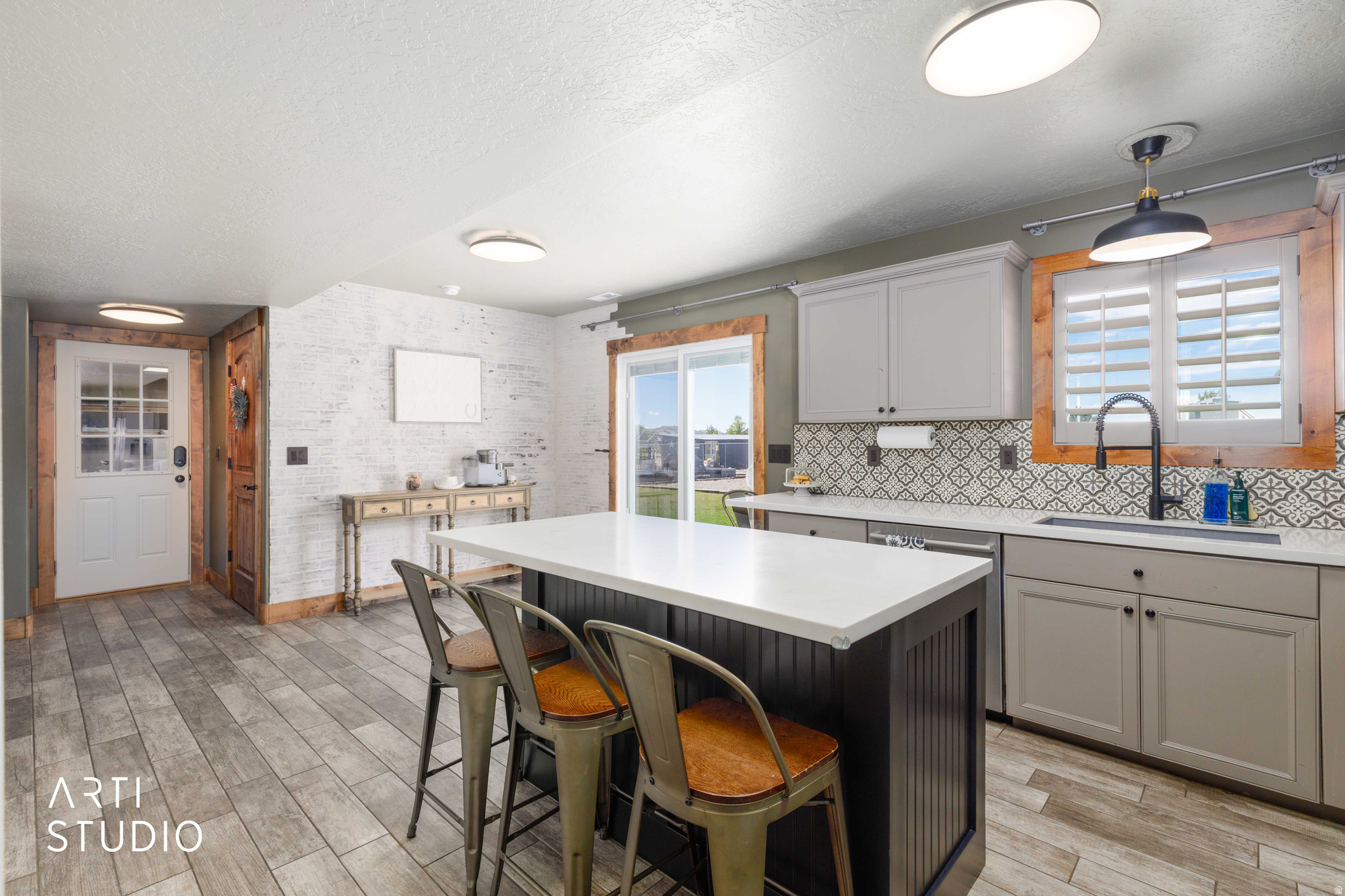 REGAL COUNTRY ESTATE - Residential