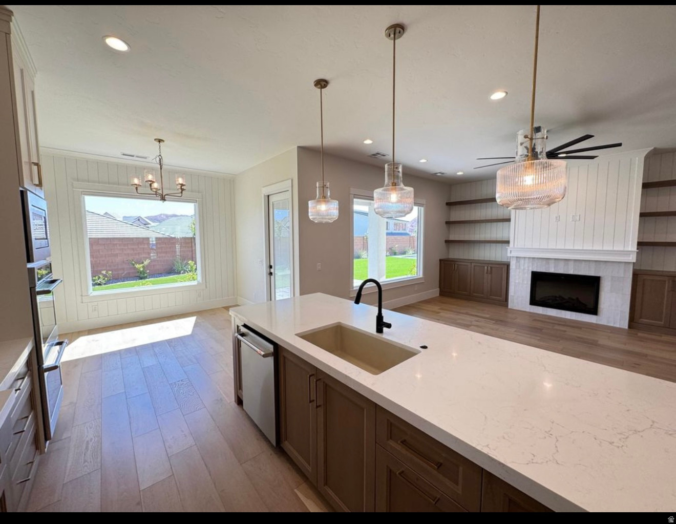 RED MESA AT SUNRISE VALLEY 3 - Residential