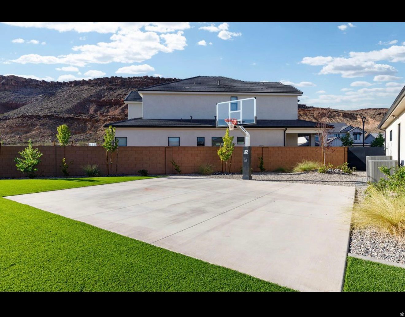 RED MESA AT SUNRISE VALLEY 3 - Residential