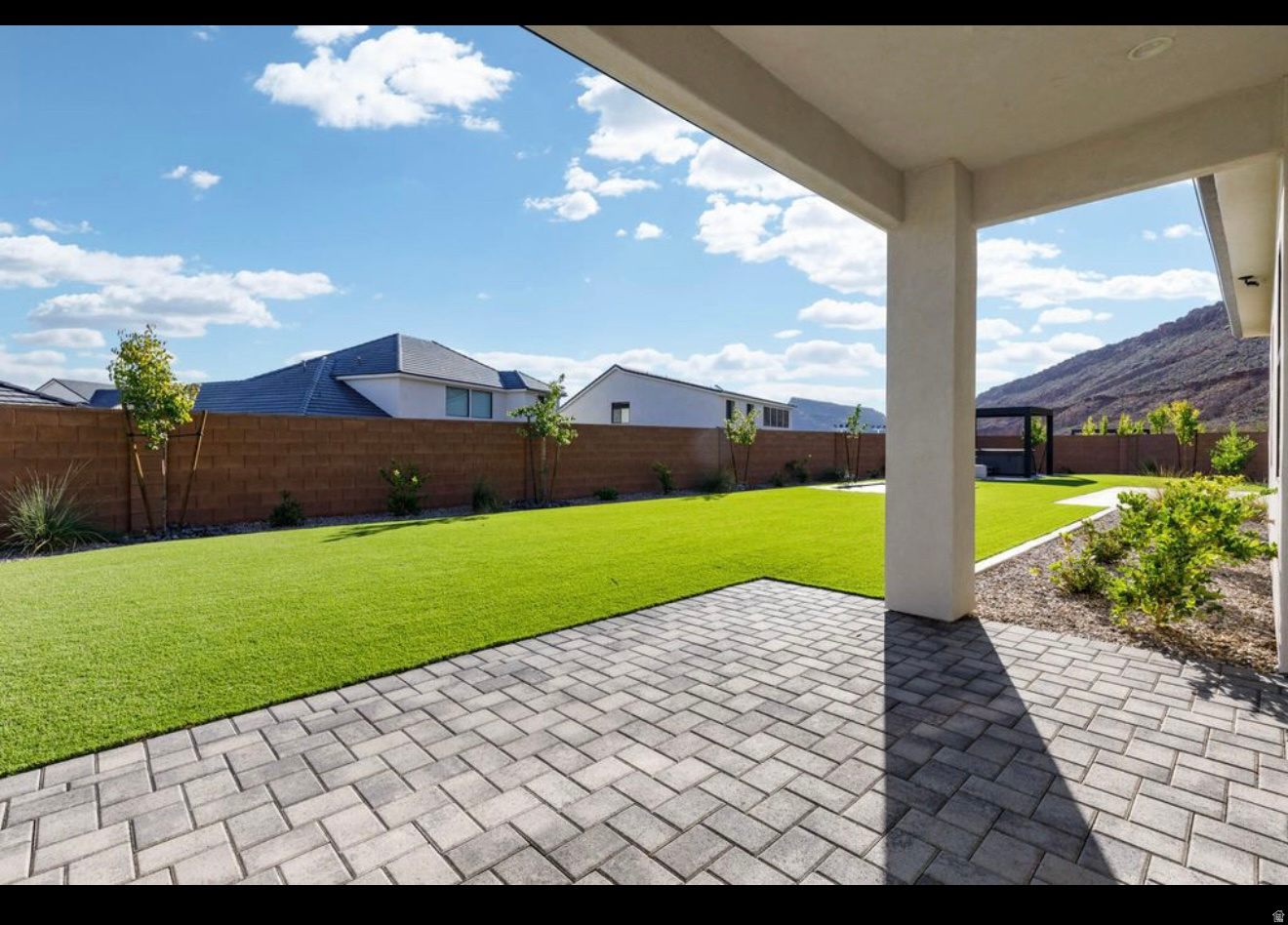 RED MESA AT SUNRISE VALLEY 3 - Residential