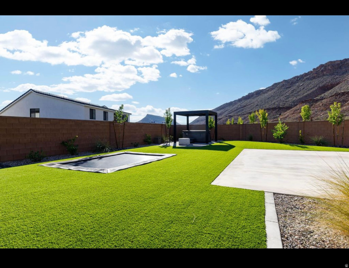 RED MESA AT SUNRISE VALLEY 3 - Residential