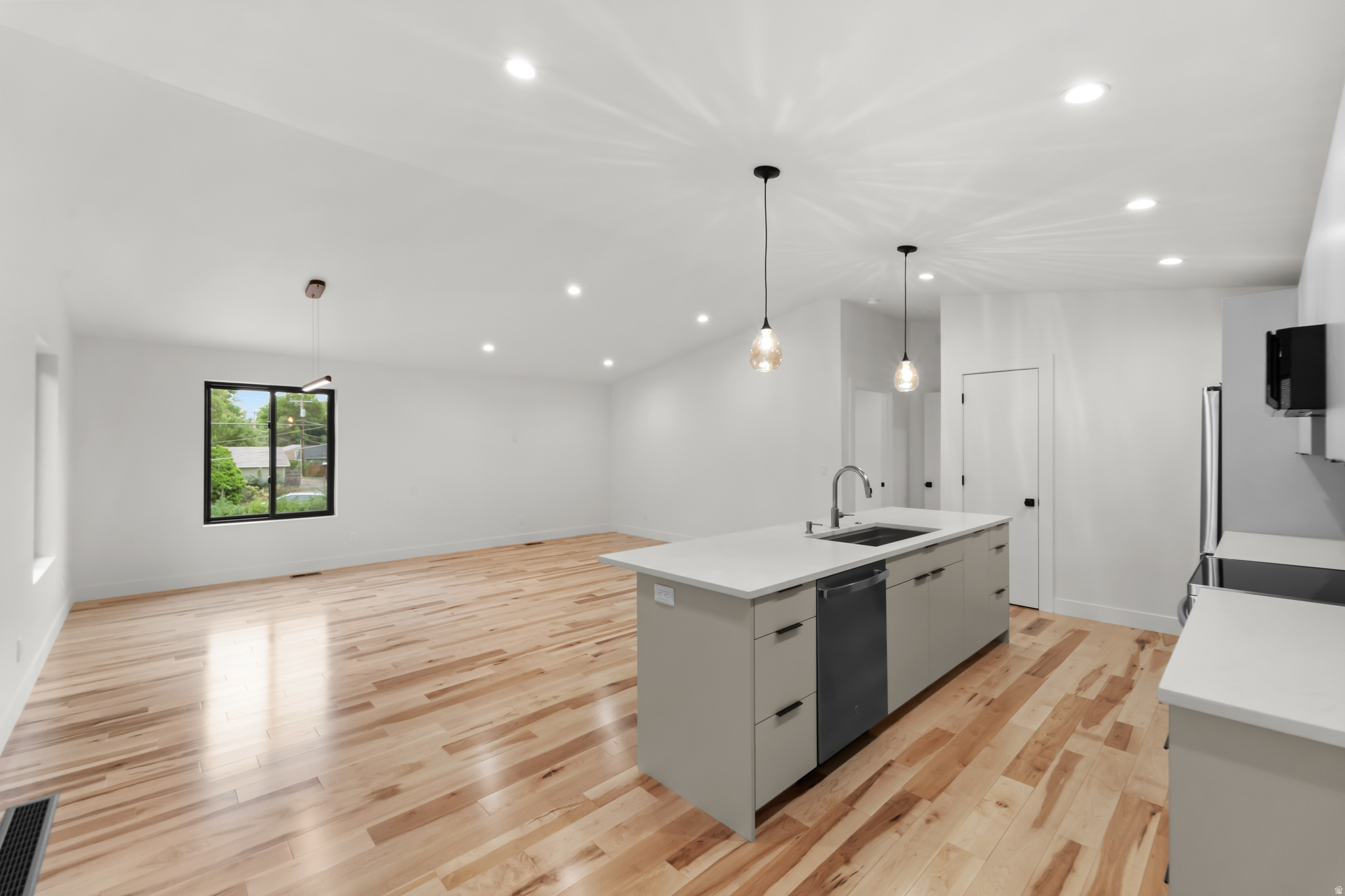 BELMONT SUB - Residential