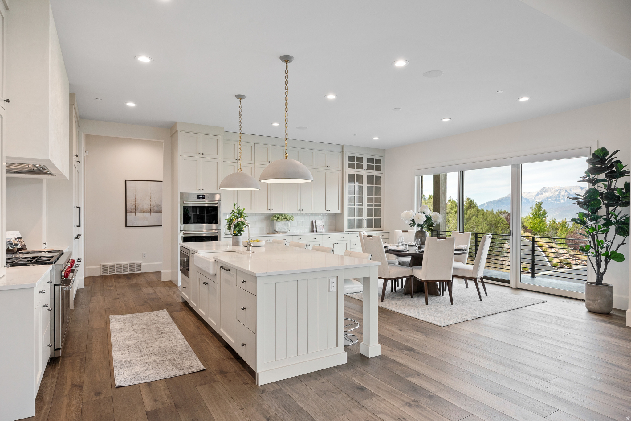 RED LEDGES - Residential