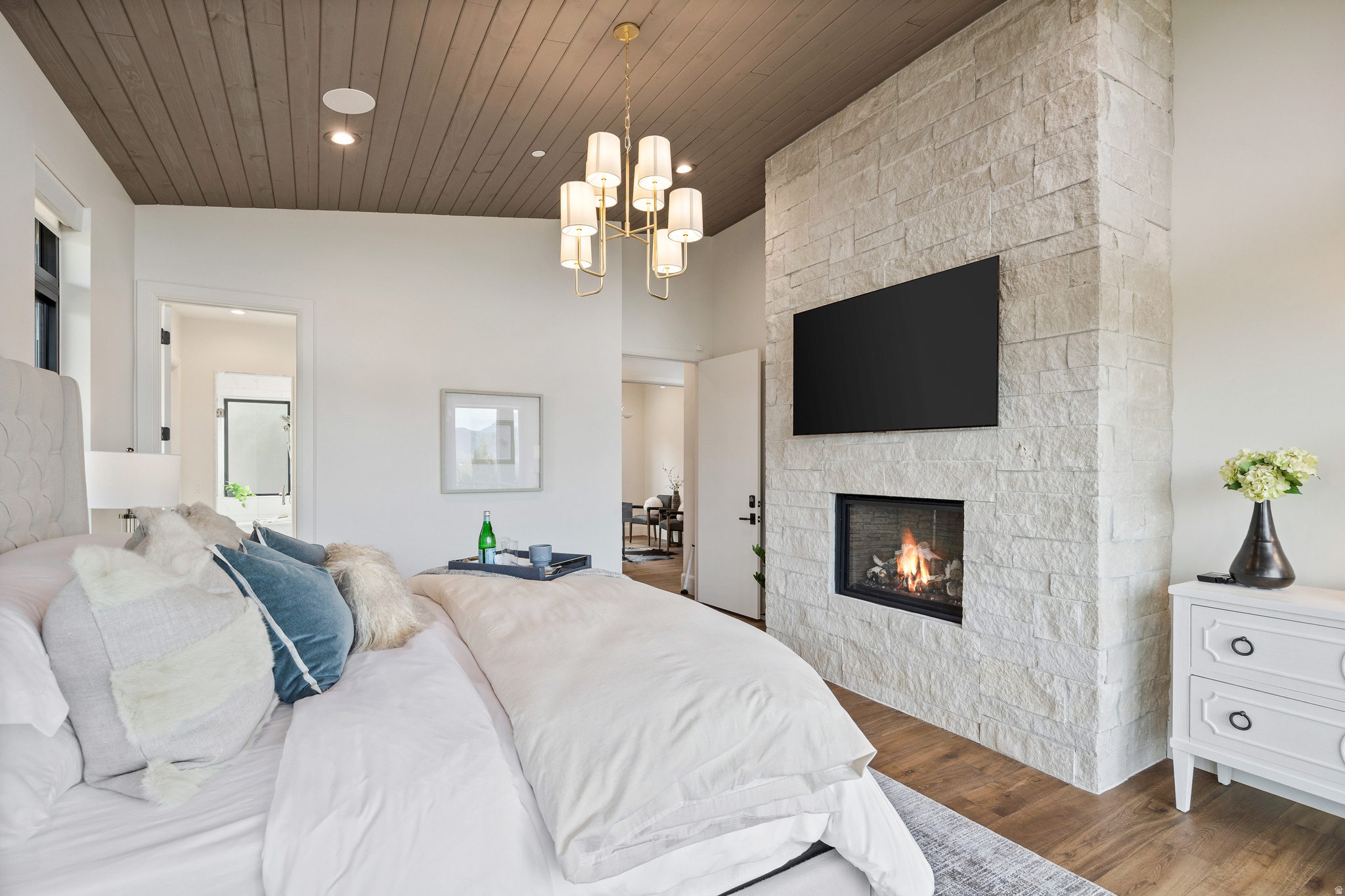 RED LEDGES - Residential