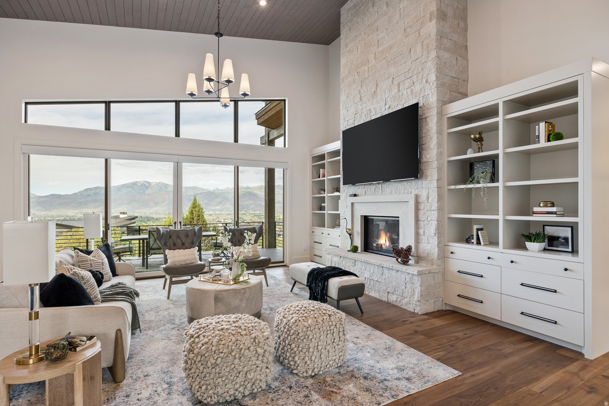 RED LEDGES - Residential