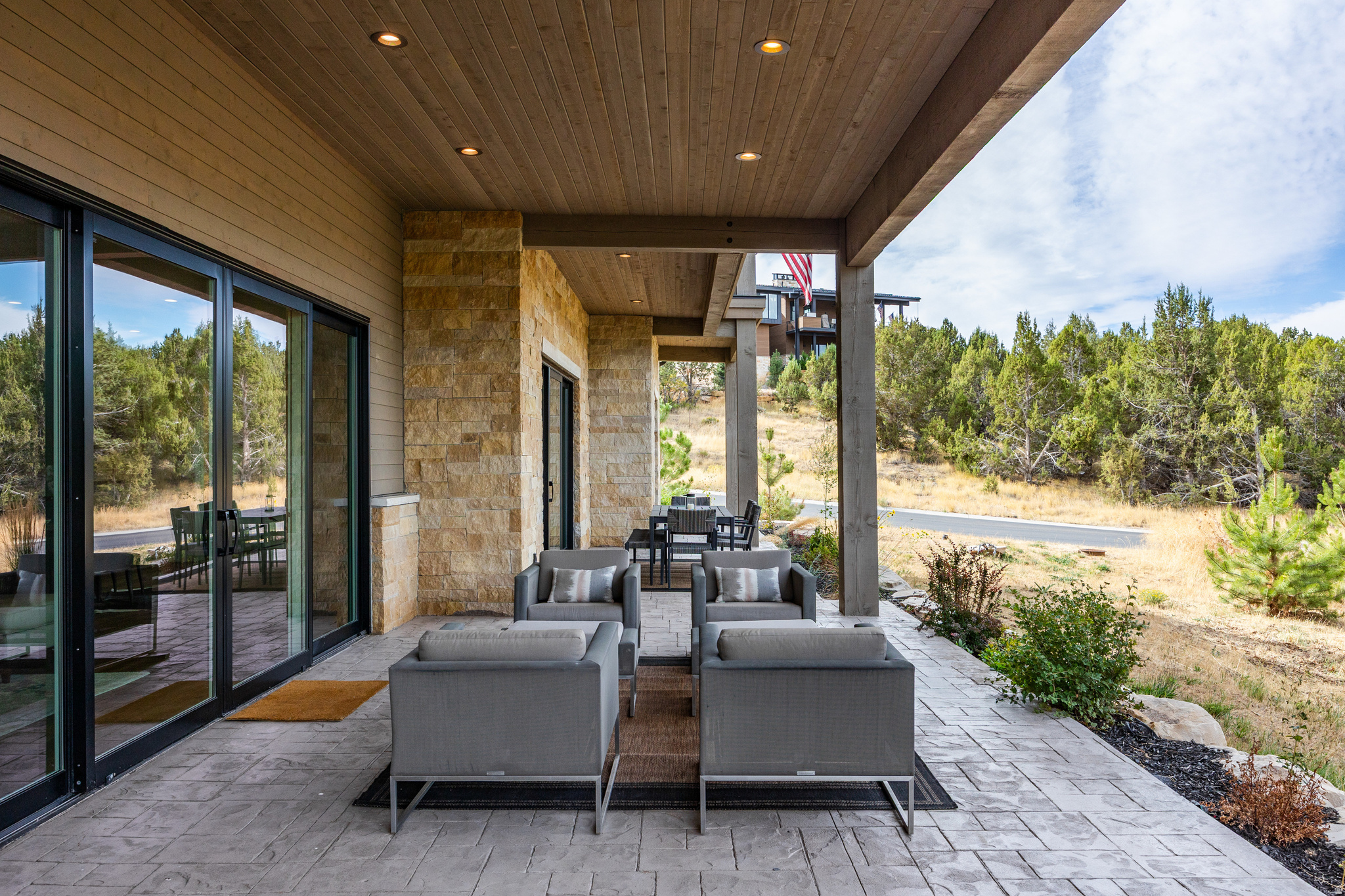 RED LEDGES - Residential