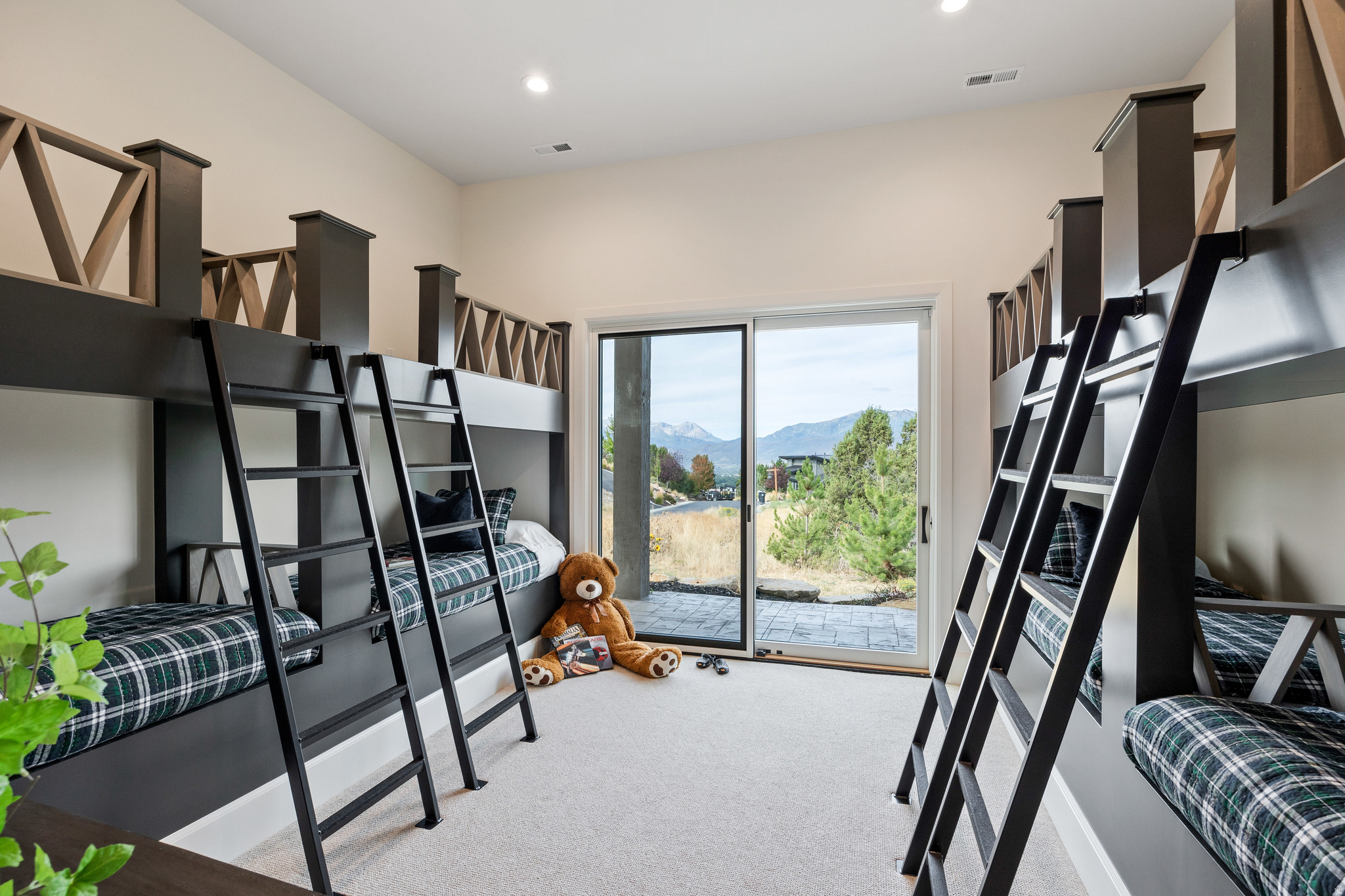 RED LEDGES - Residential