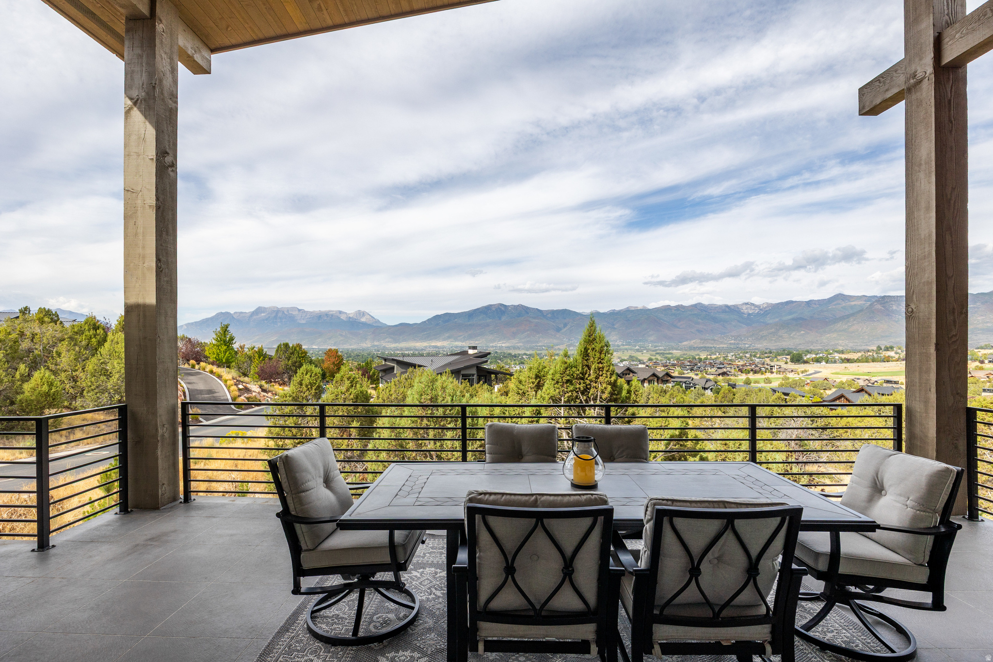 RED LEDGES - Residential