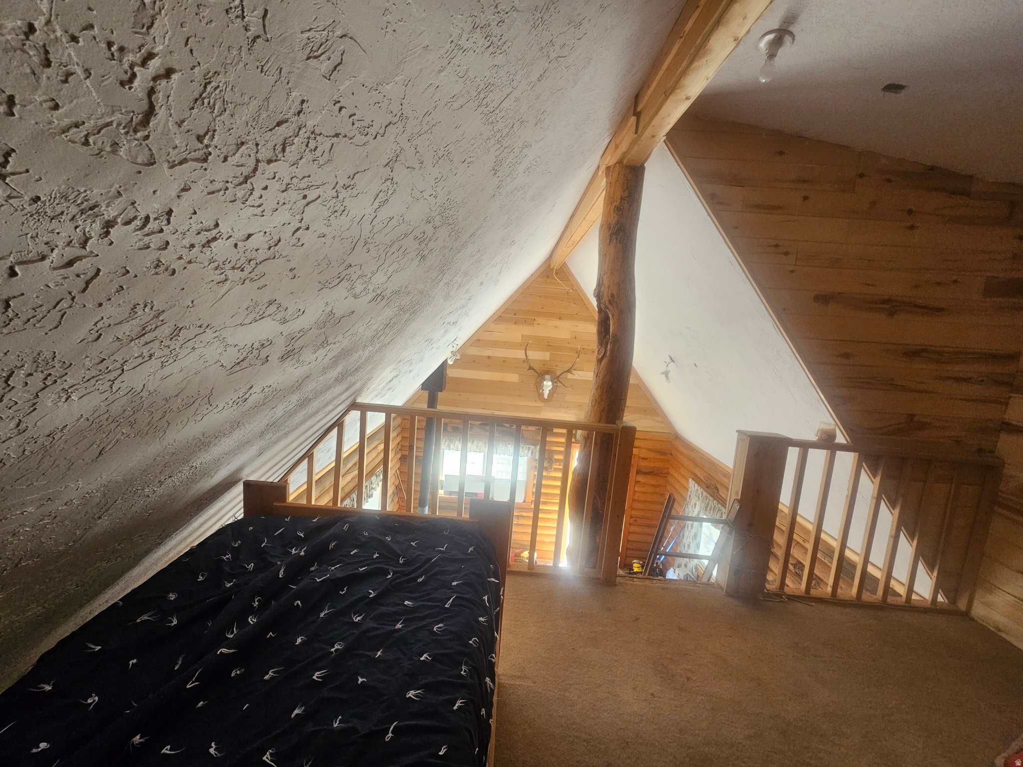 ROBBER'S ROOST - Residential