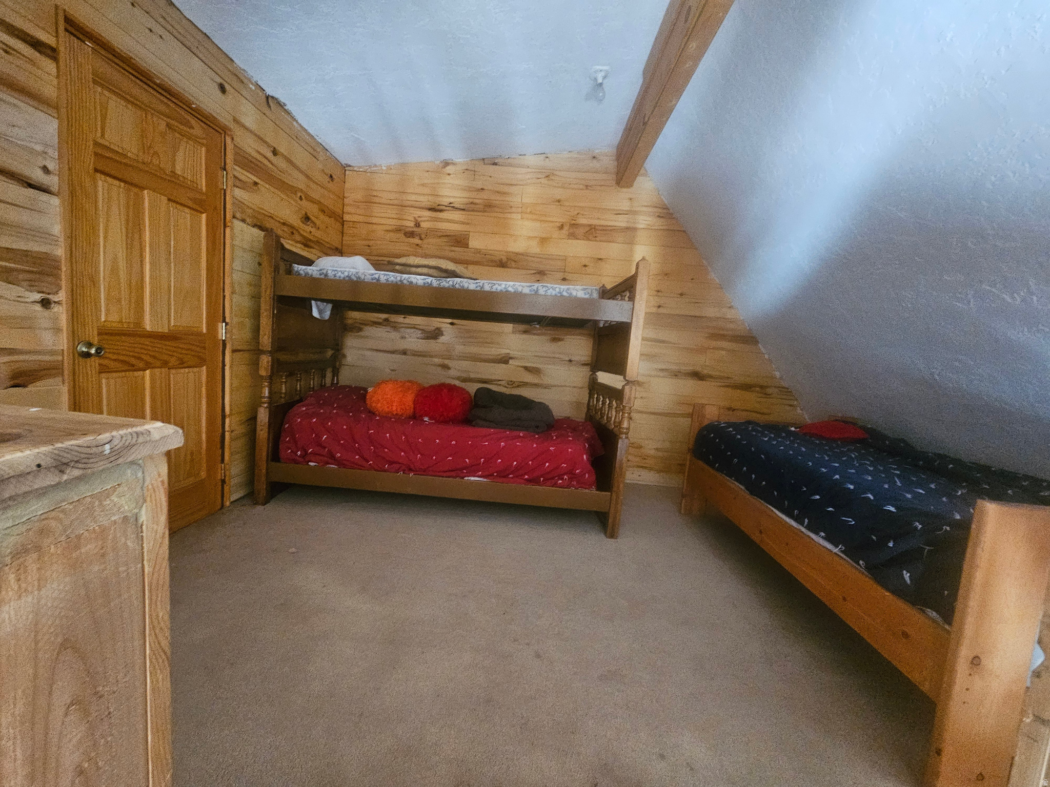 ROBBER'S ROOST - Residential