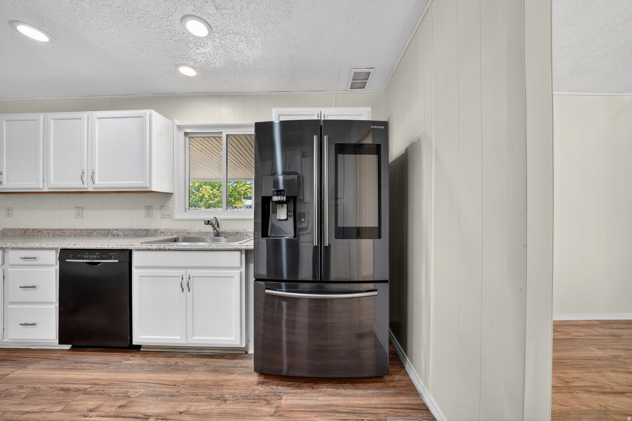SUNDOWN MANUFACTURED HOME COMMUNITY - Residential