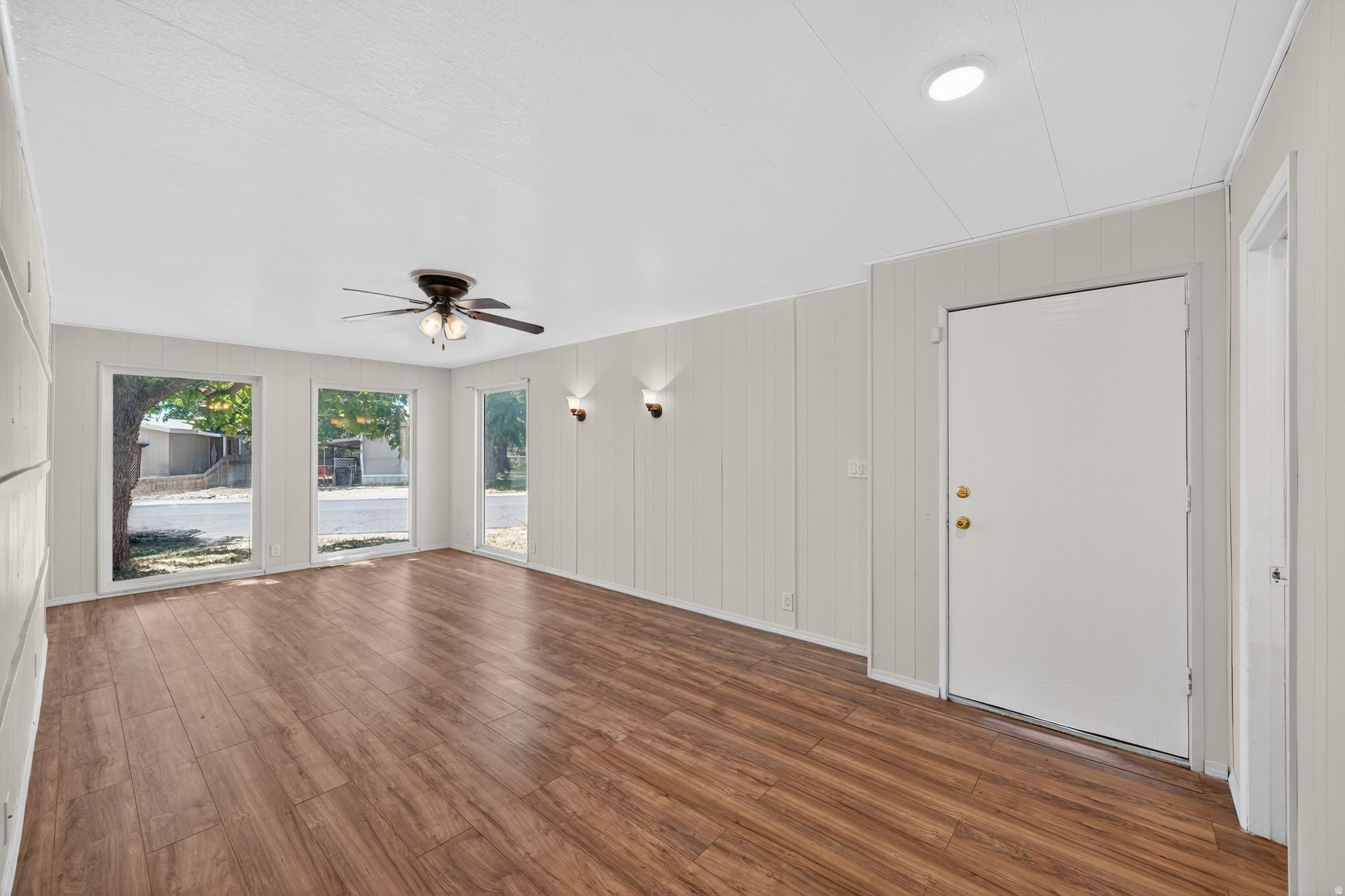 SUNDOWN MANUFACTURED HOME COMMUNITY - Residential