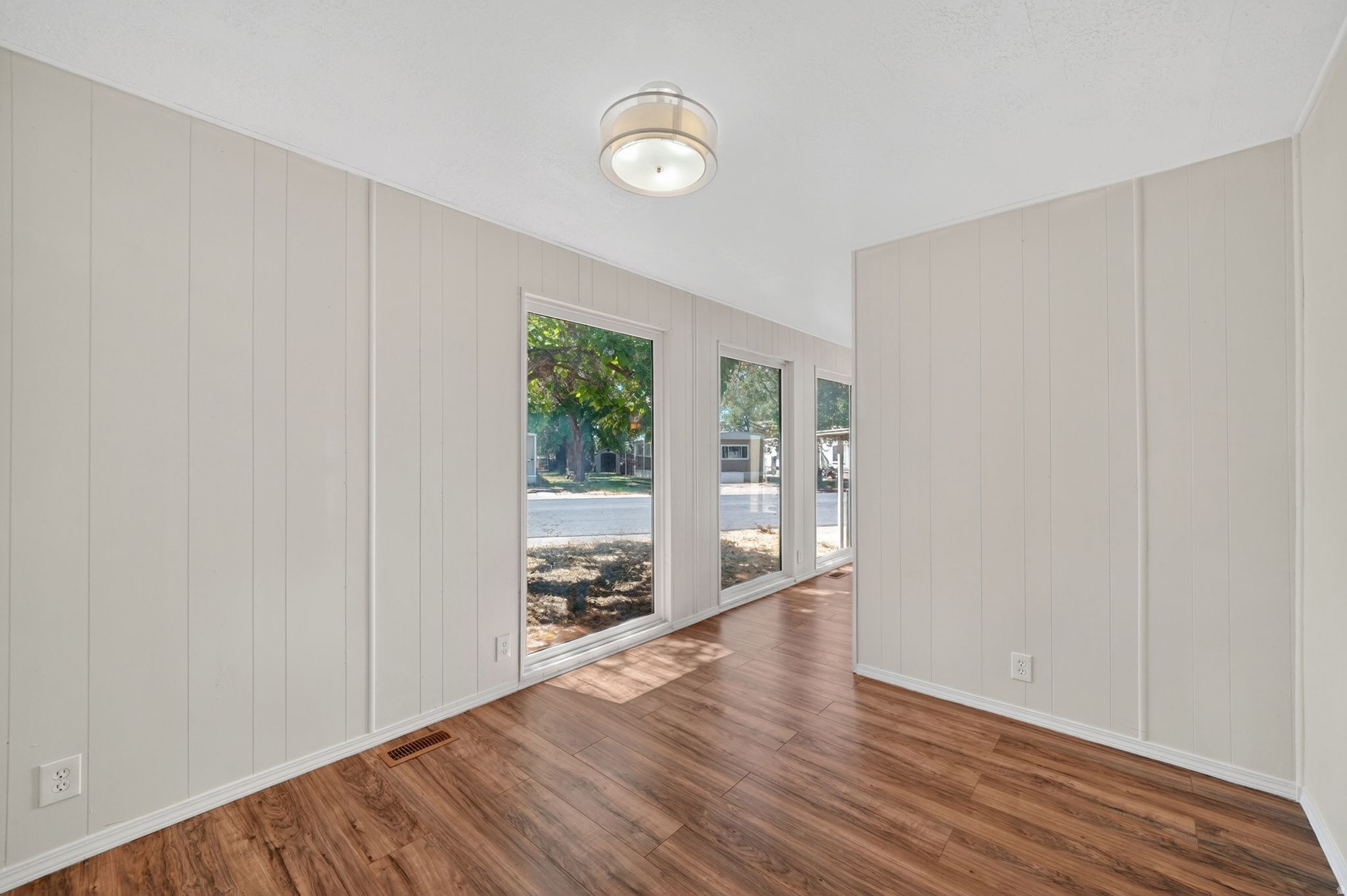 SUNDOWN MANUFACTURED HOME COMMUNITY - Residential