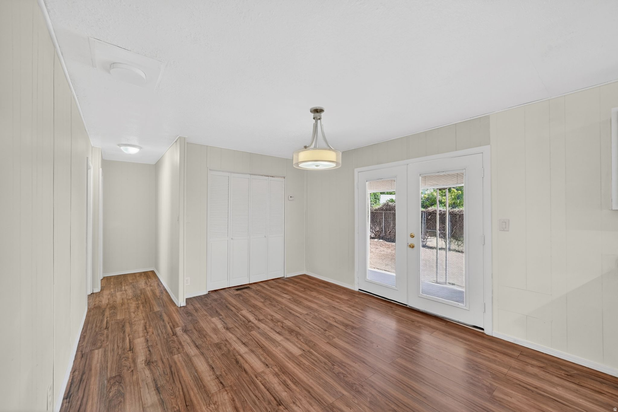 SUNDOWN MANUFACTURED HOME COMMUNITY - Residential