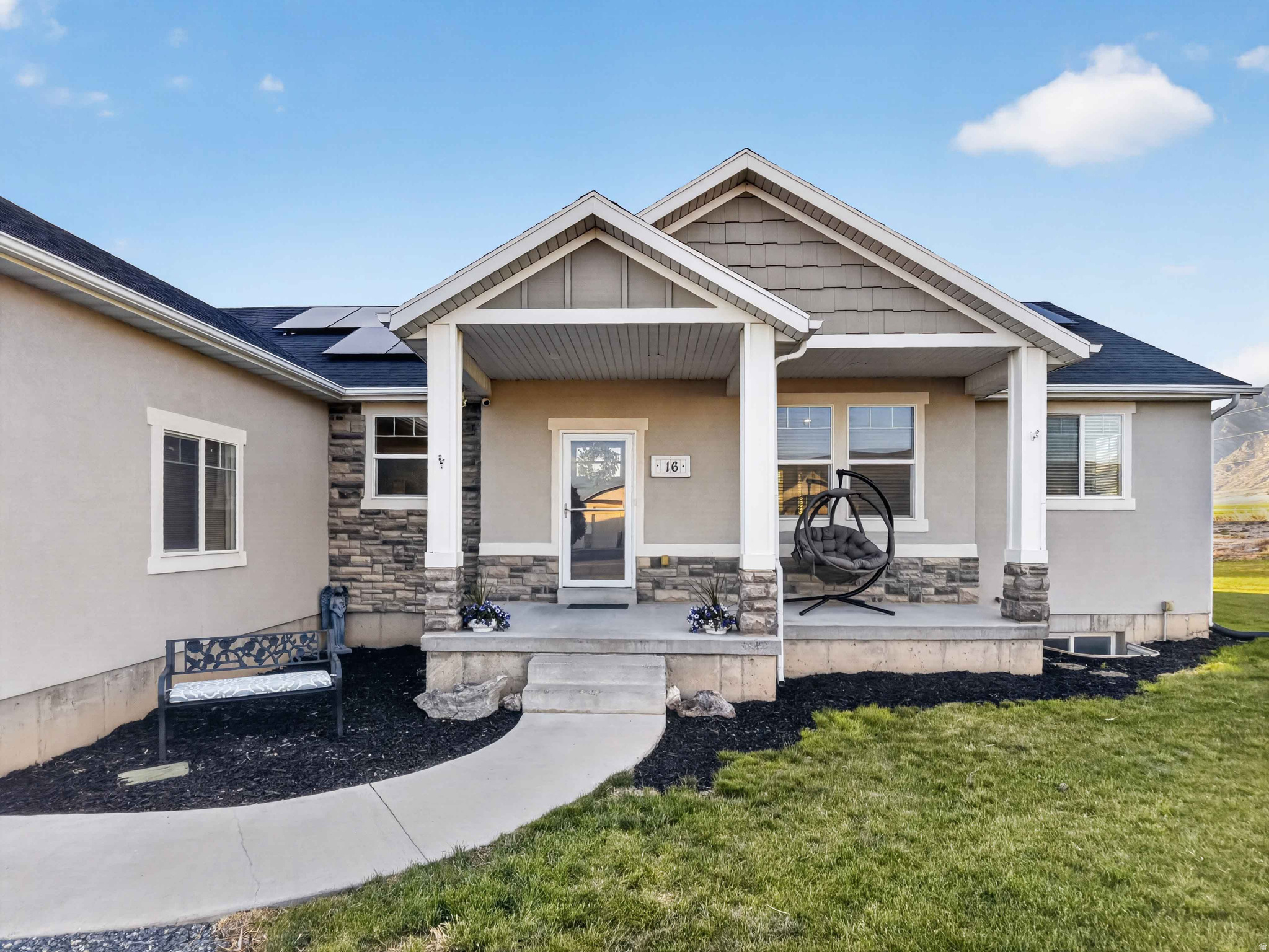 THE MOUNTAIN VIEW ES - Residential