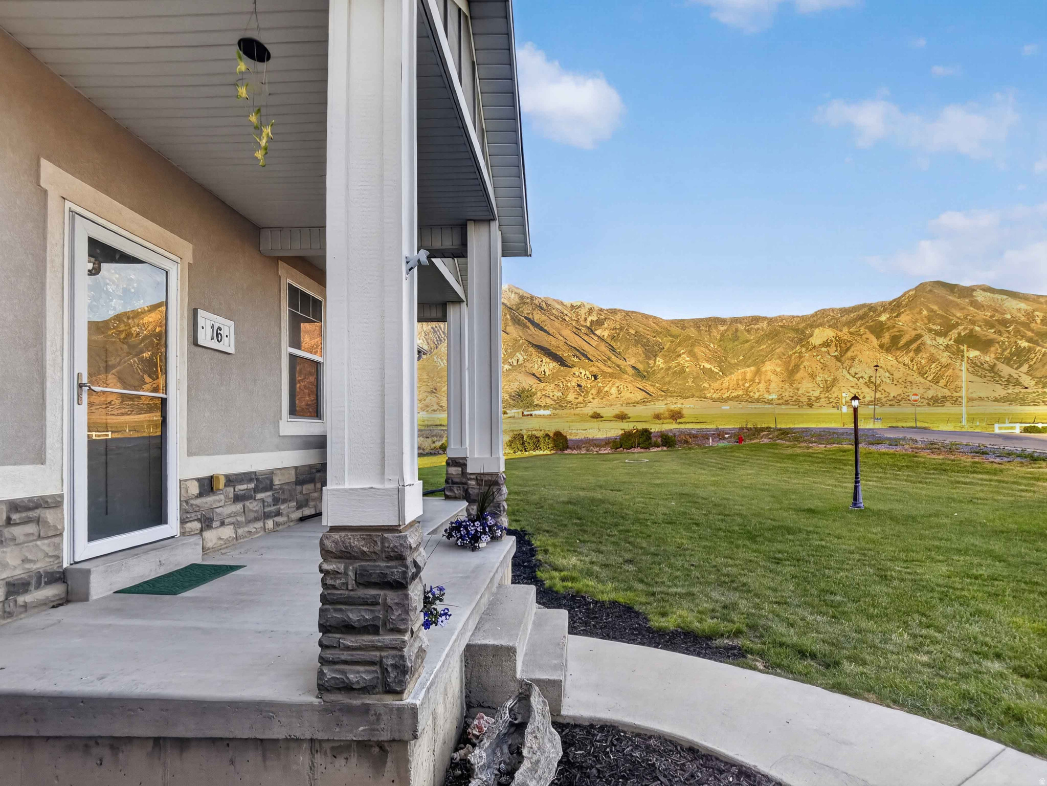 THE MOUNTAIN VIEW ES - Residential