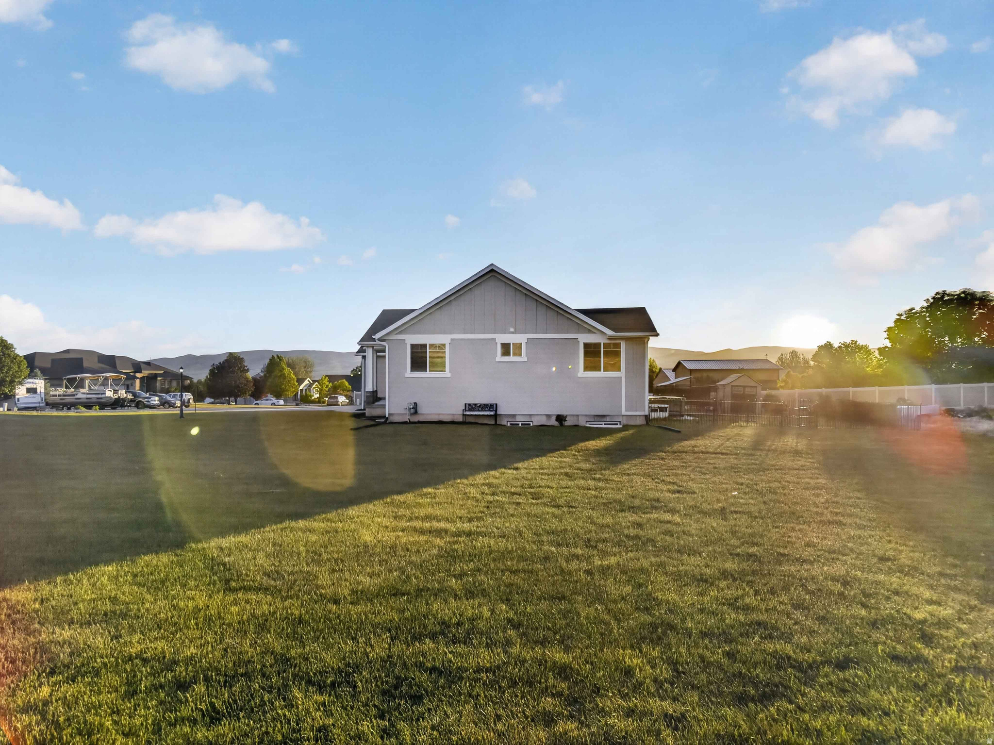 THE MOUNTAIN VIEW ES - Residential