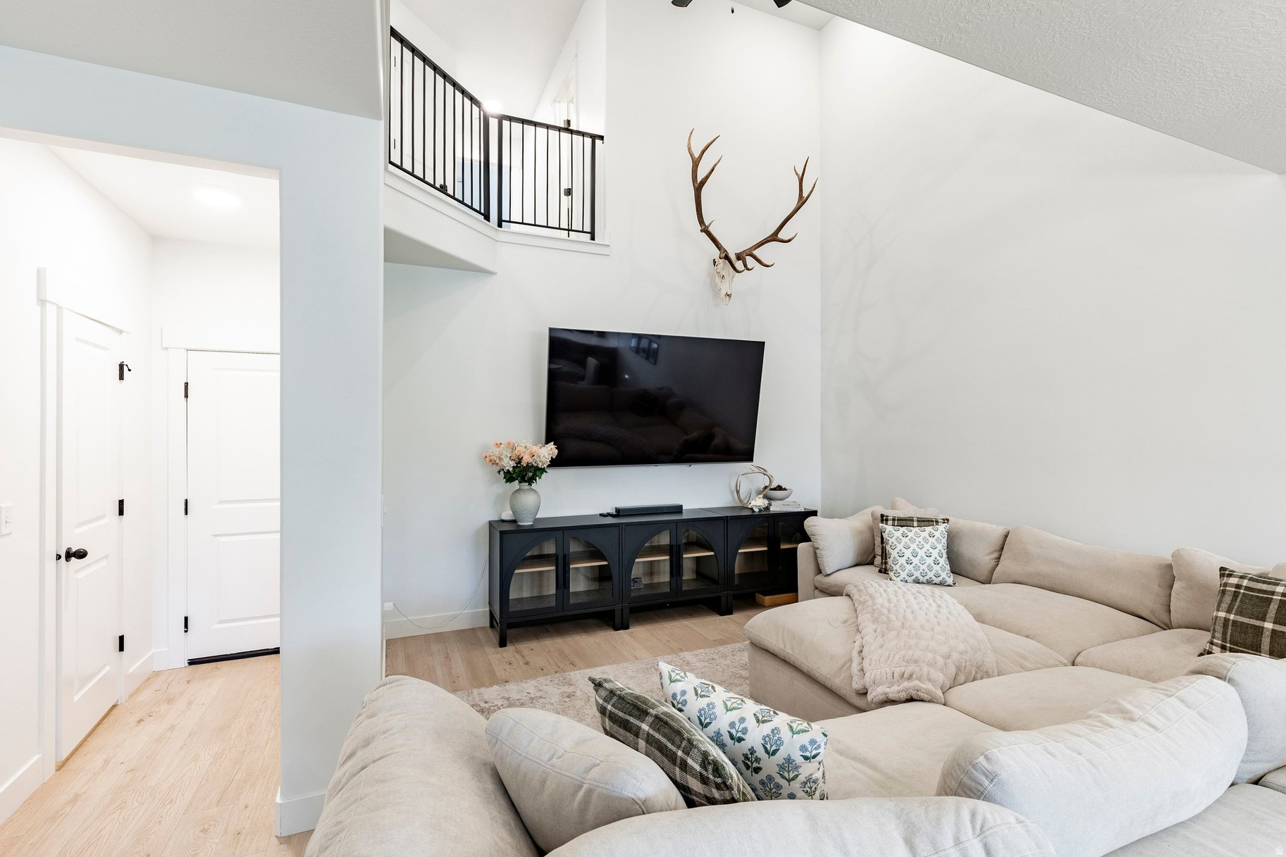 RIVER POINT - Residential