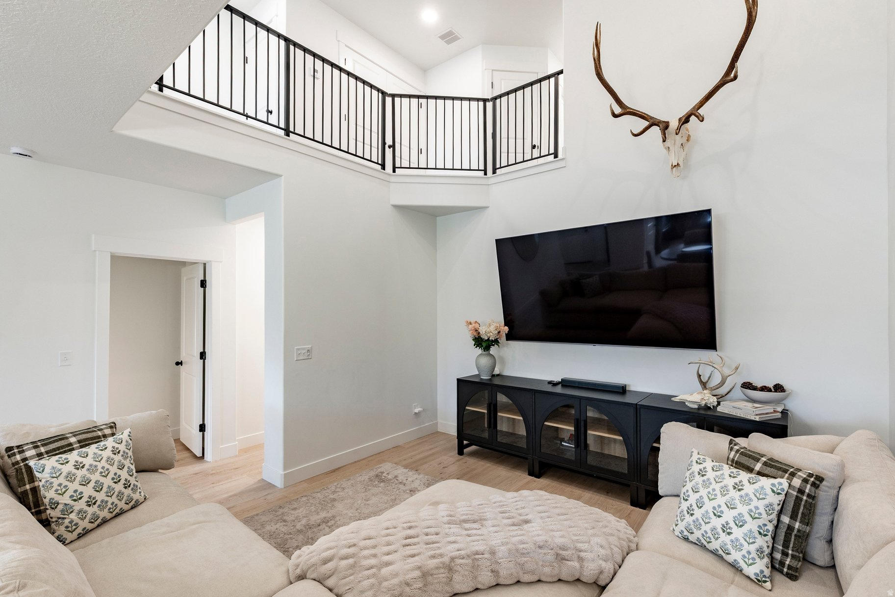 RIVER POINT - Residential