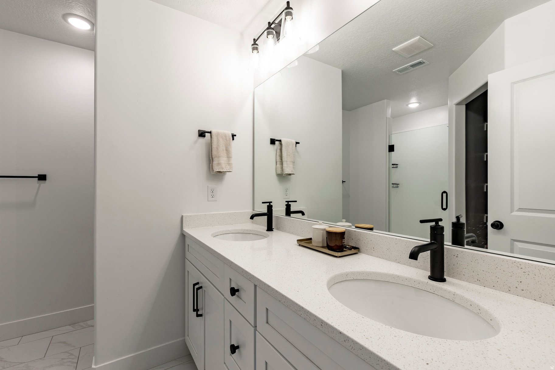RIVER POINT - Residential