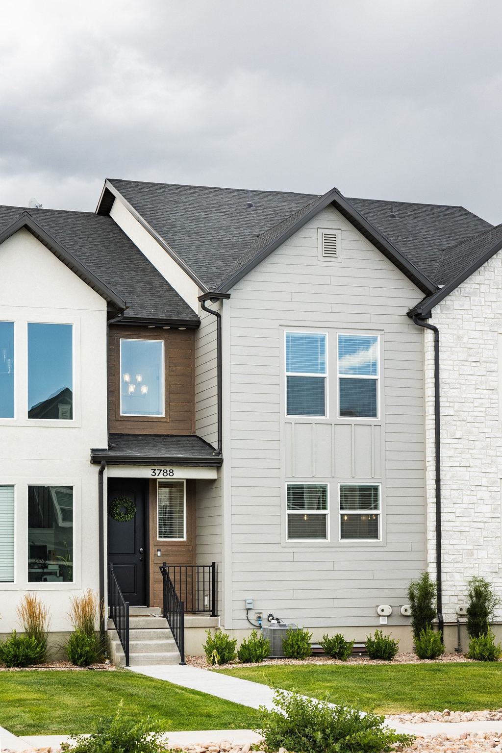 RIVER POINT - Residential