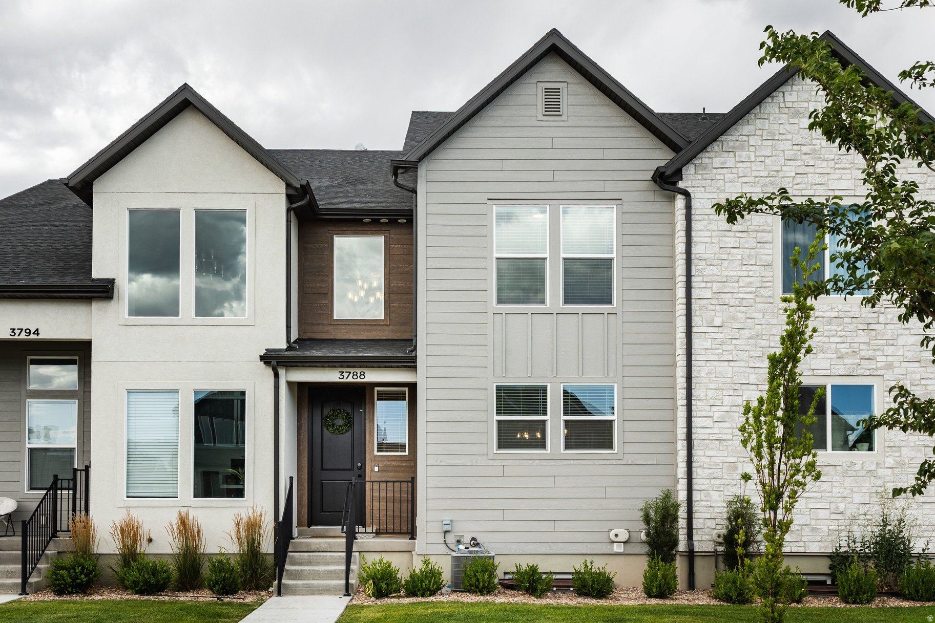 RIVER POINT - Residential