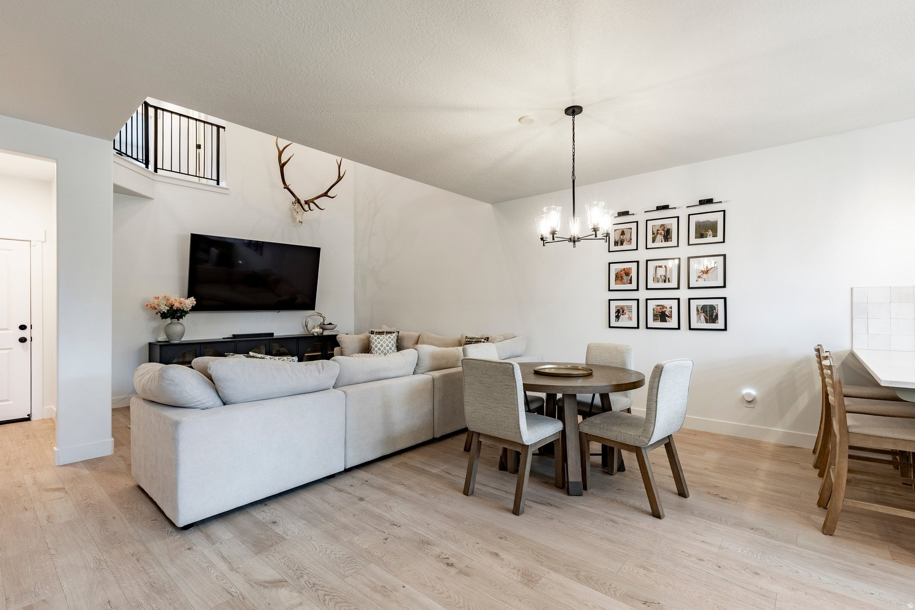 RIVER POINT - Residential