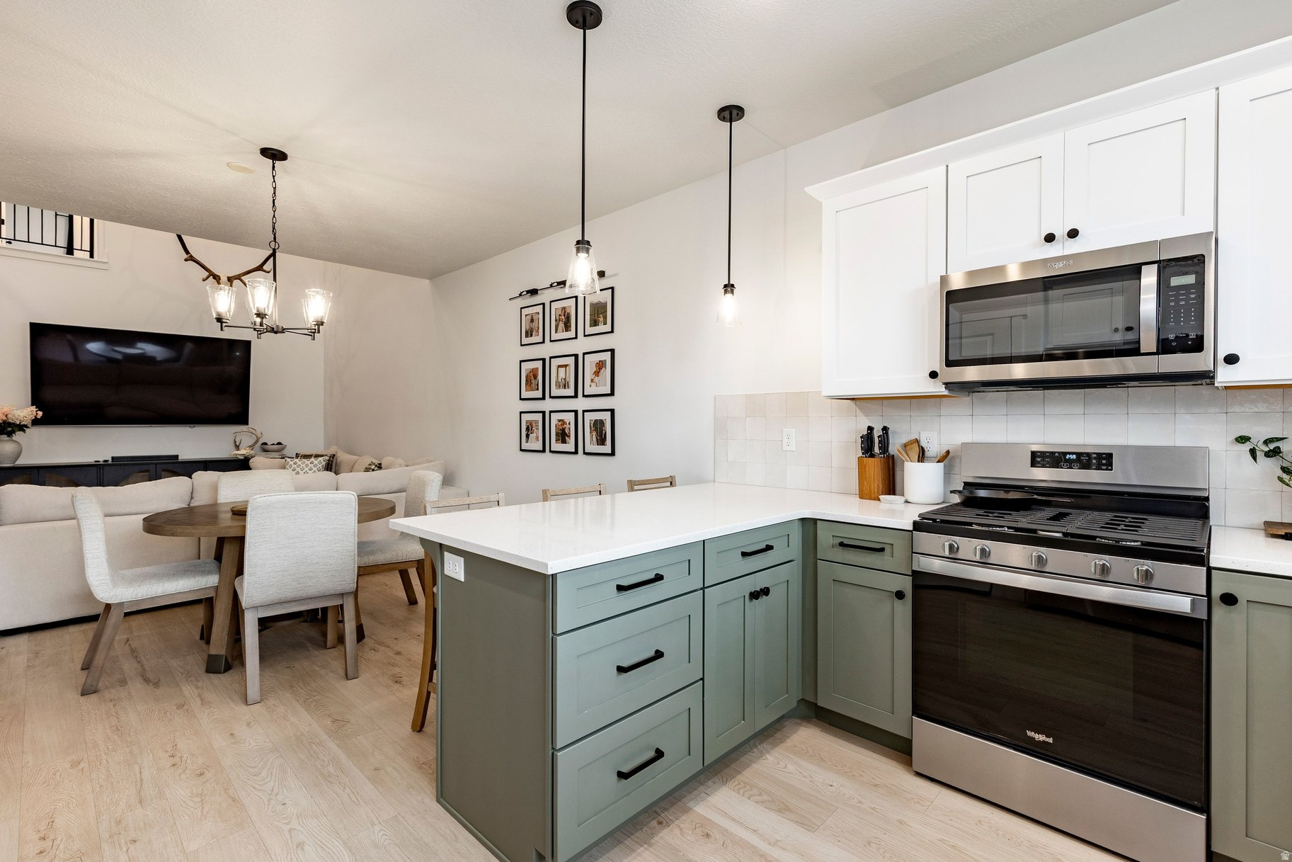 RIVER POINT - Residential