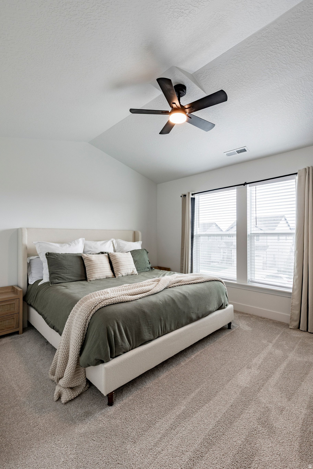 RIVER POINT - Residential