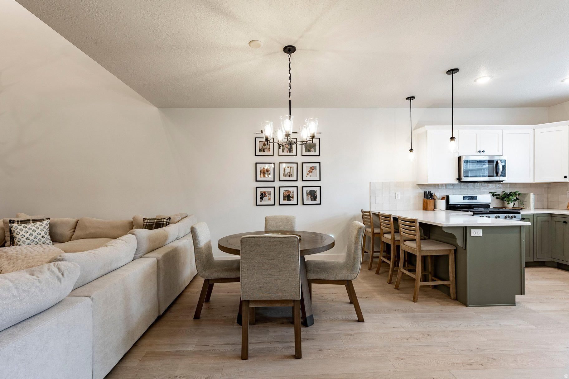 RIVER POINT - Residential