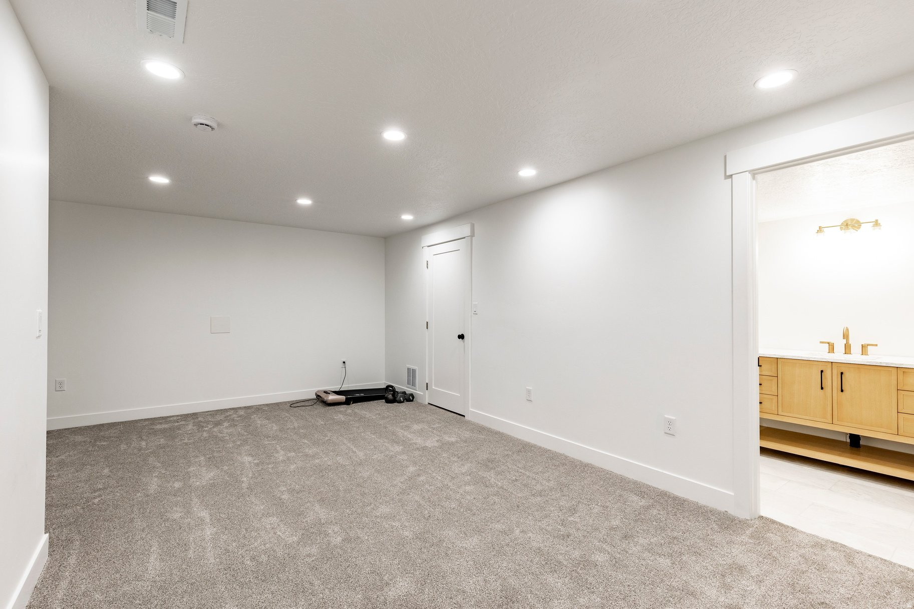 RIVER POINT - Residential
