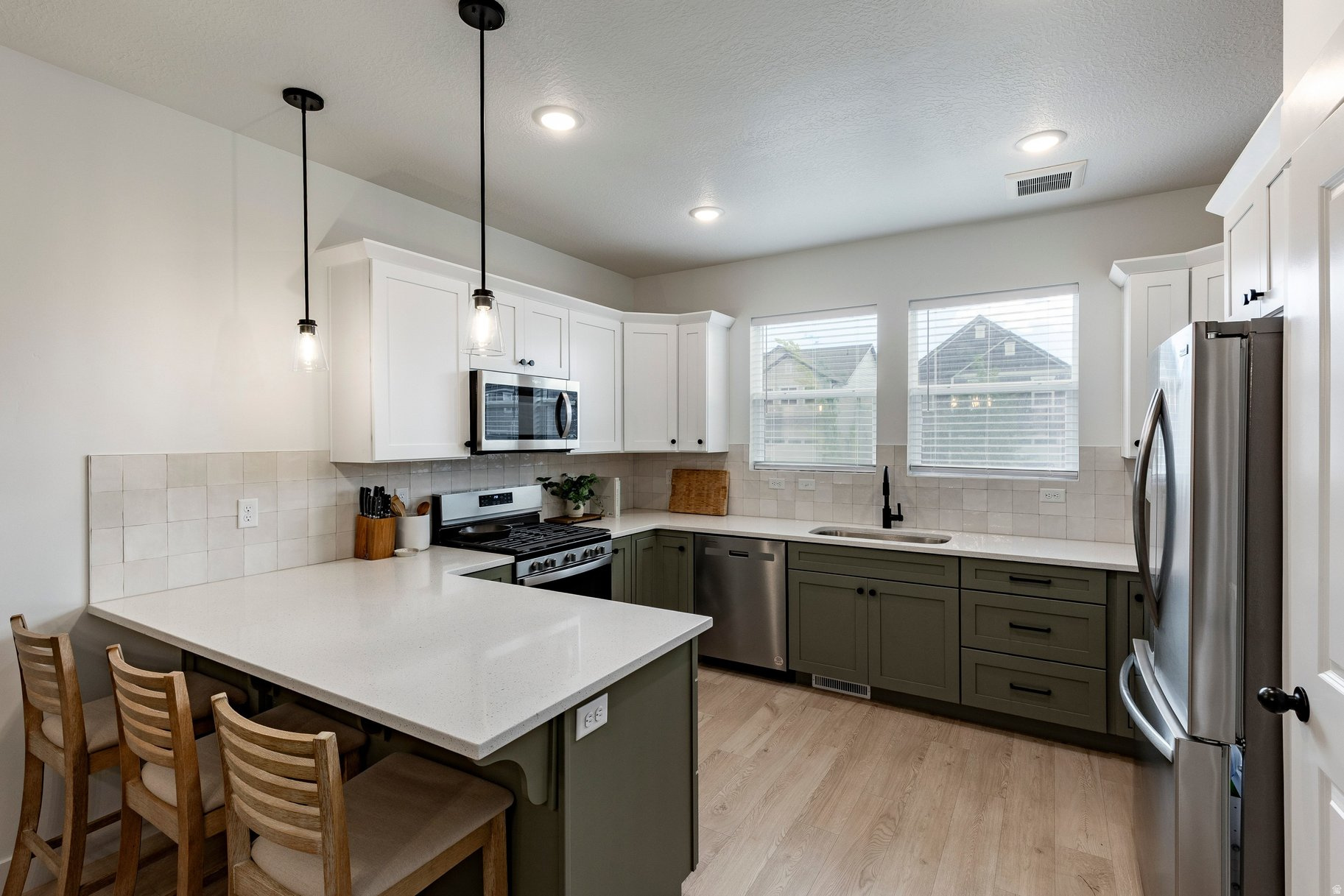 RIVER POINT - Residential