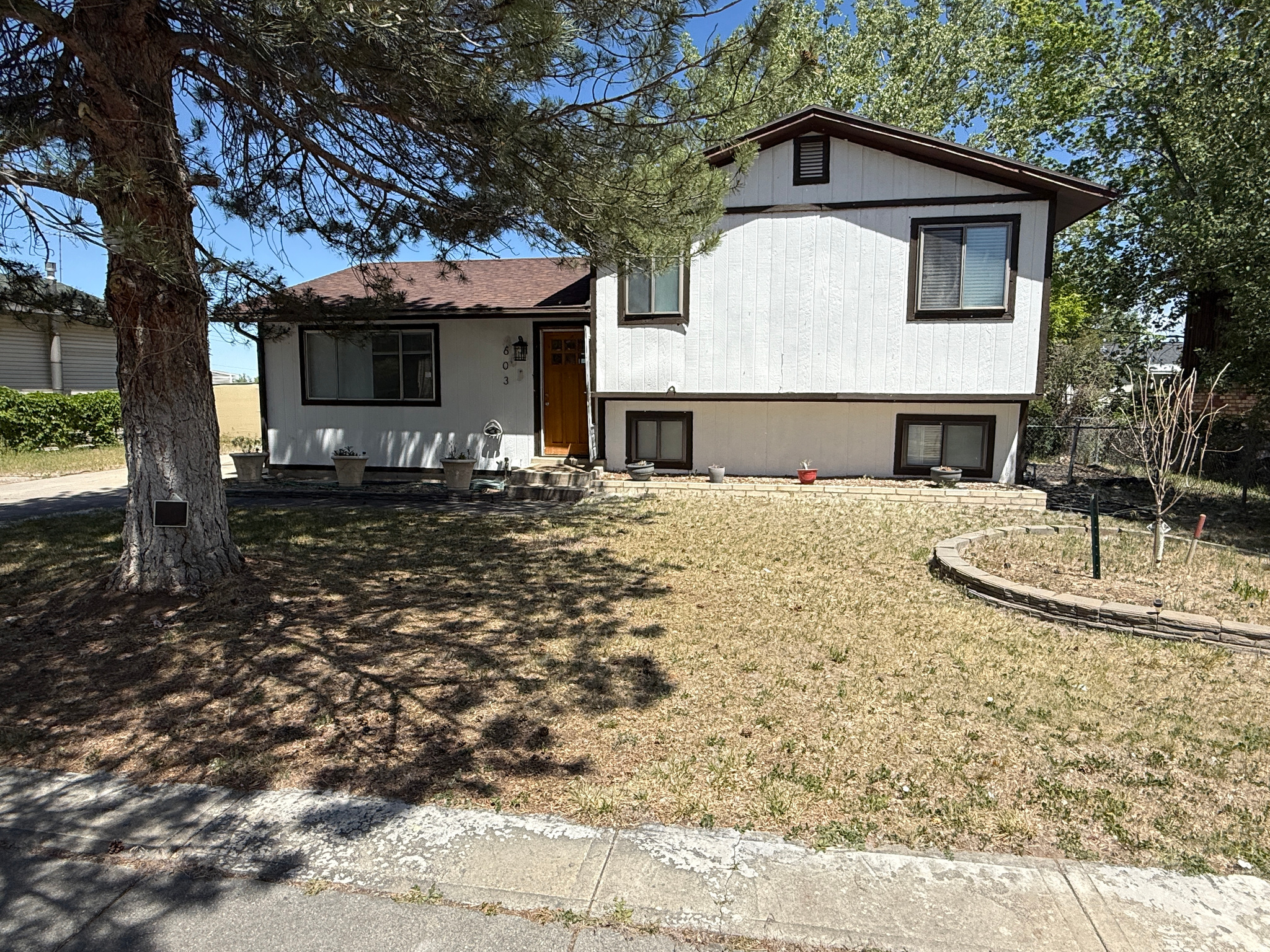 ***BRING OFFERS***No showings are allowed on this property. The list price is not indicative of seller's final reserve amount. This property is part of an online bidding event; please visit Auction.com to place bids. ***CASH Only***The list price is the opening bid + the 5% buyer premium charged by the auction. A $1000 deposit is required to bid on the Auction. Refundable if bid is not successful. This property is eligible under the Freddie Mac First Look Initiative through 06/09/2026.. If the property does not sell during the initial bidding period, additional rounds of bidding will follow.