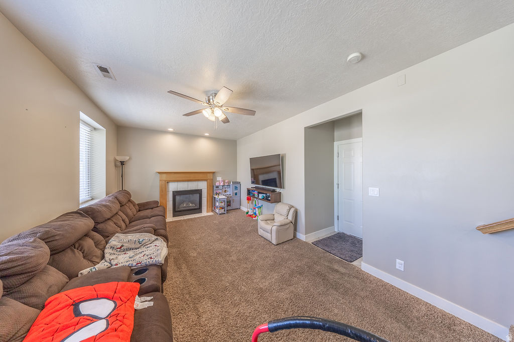 EDGEWATER ESTATES #2 - Residential