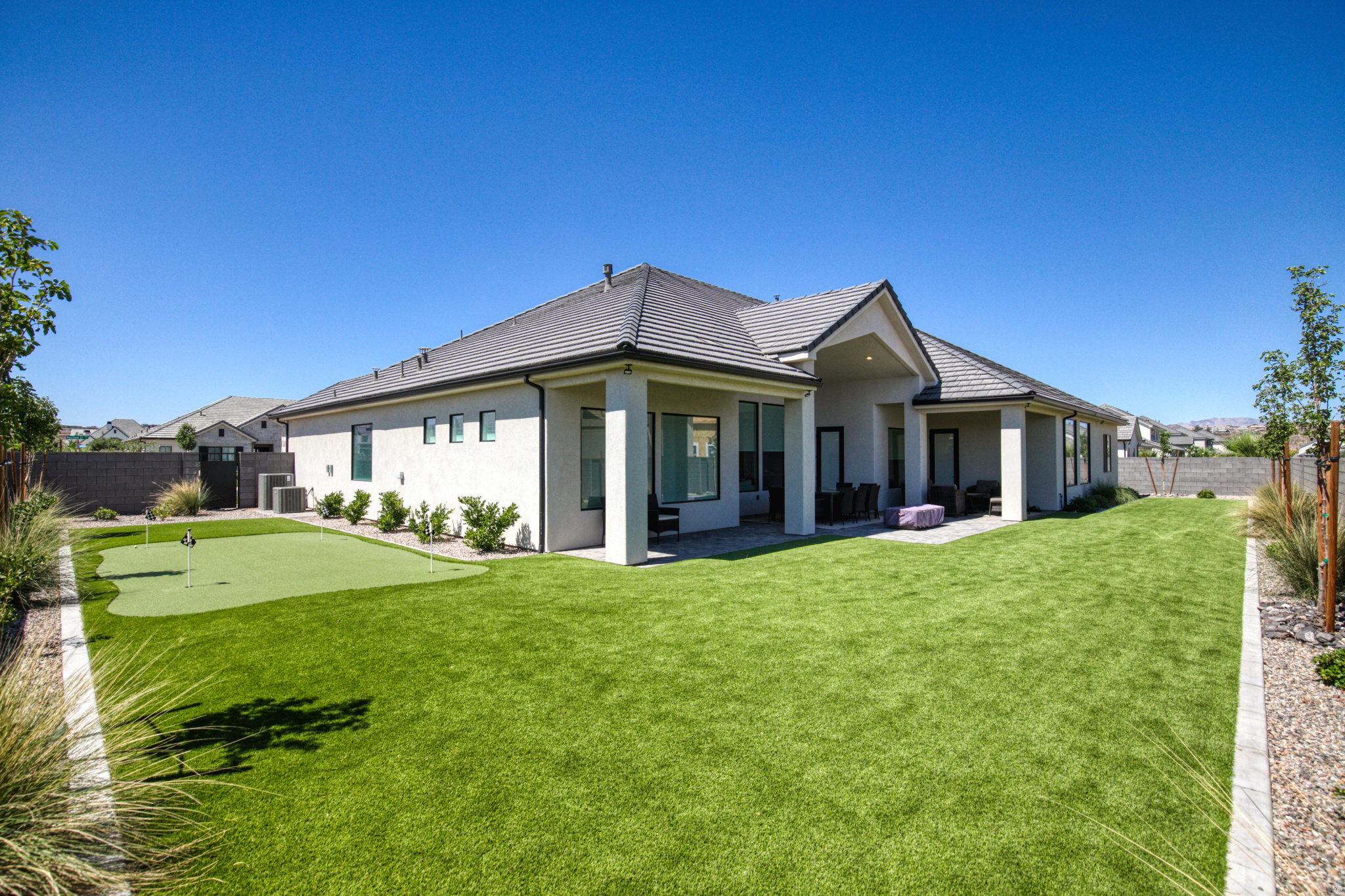 MOORLAND PARK 5 - Residential