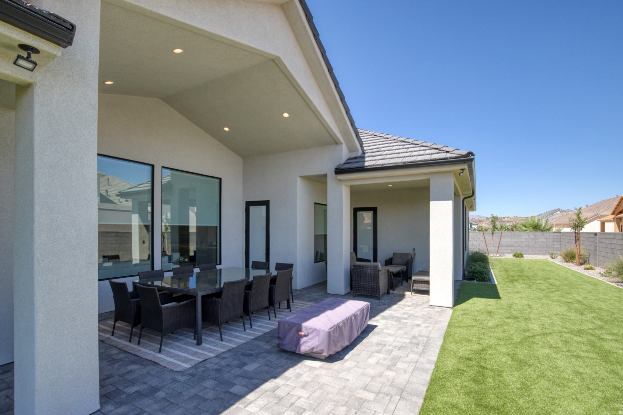MOORLAND PARK 5 - Residential