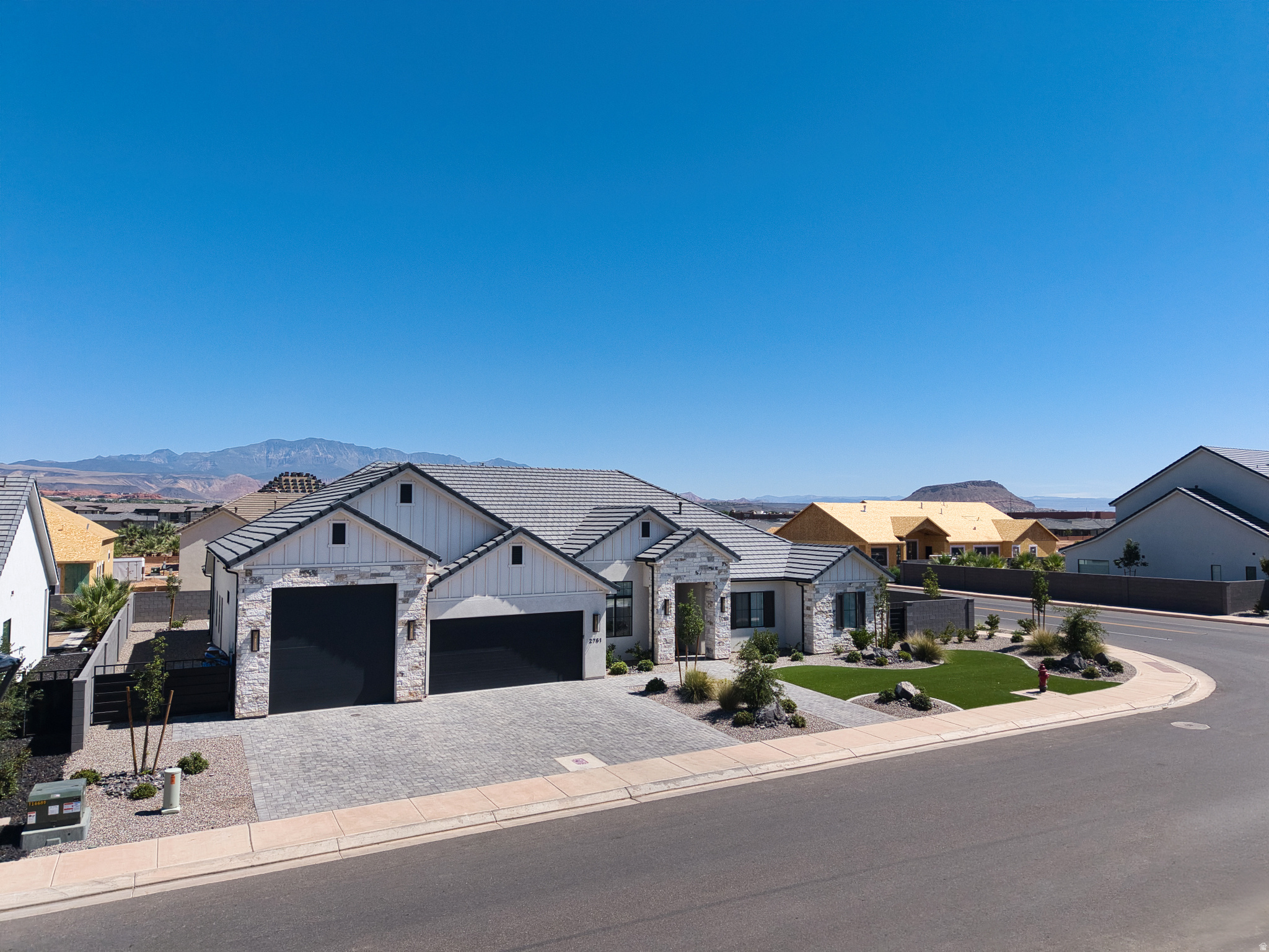 MOORLAND PARK 5 - Residential